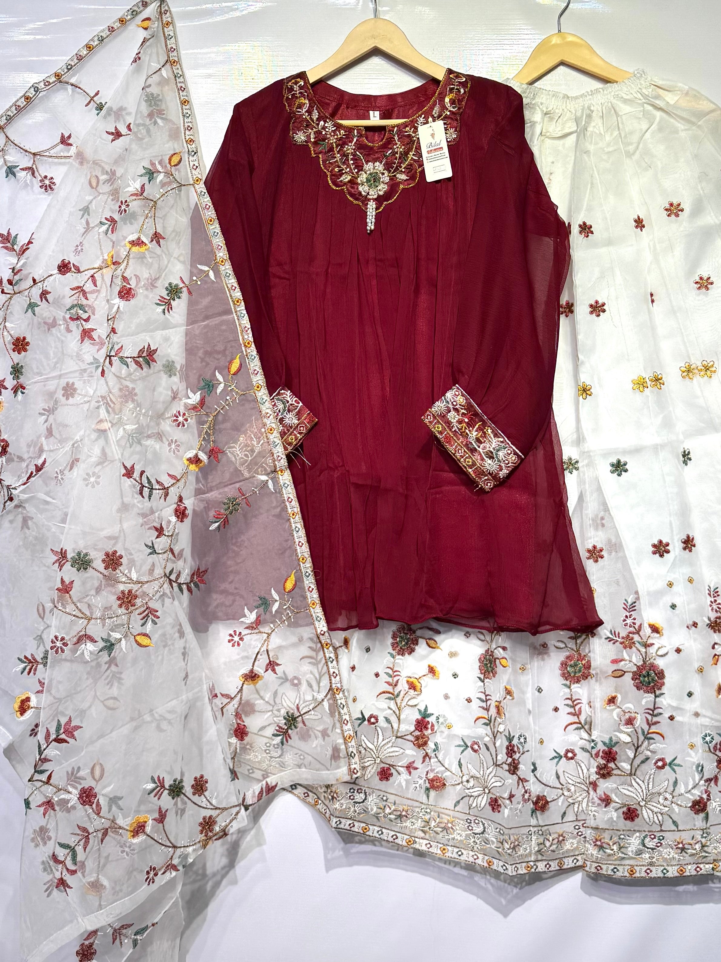 Crinkle chiffon hand embellished🧵short frock with gharara & dupatta 3 pcs 👗