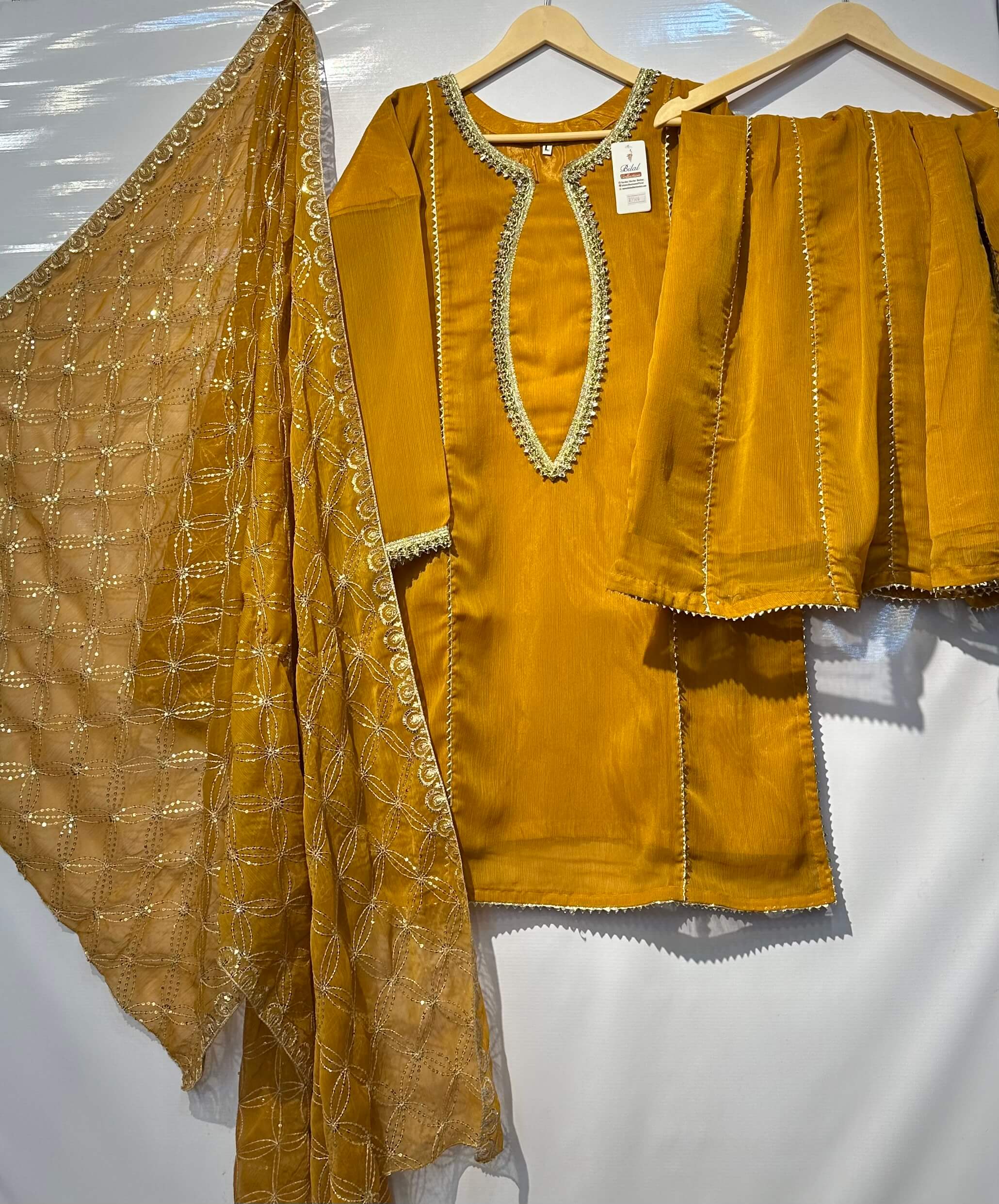 Floral sequential embroidered🧵staller along with chiffon shirt & plaso🔥