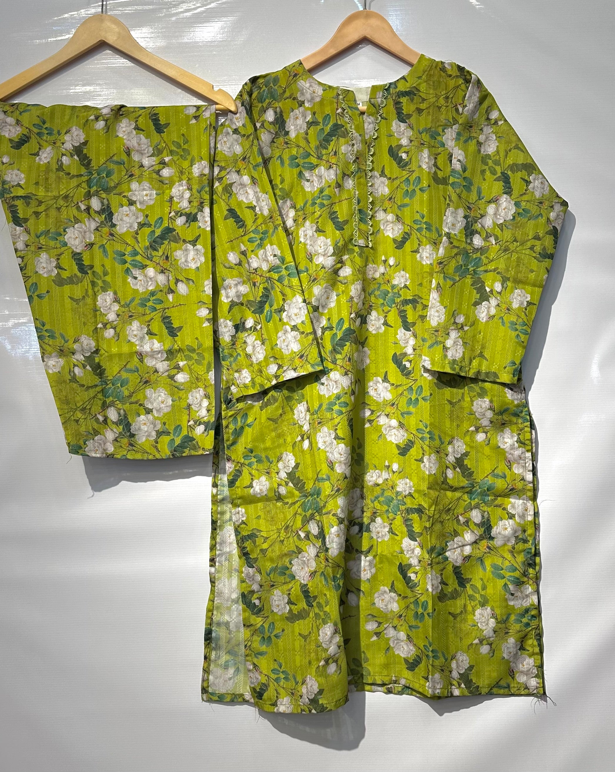 Soft floral printed Lawn 2 pcs dresses 👗