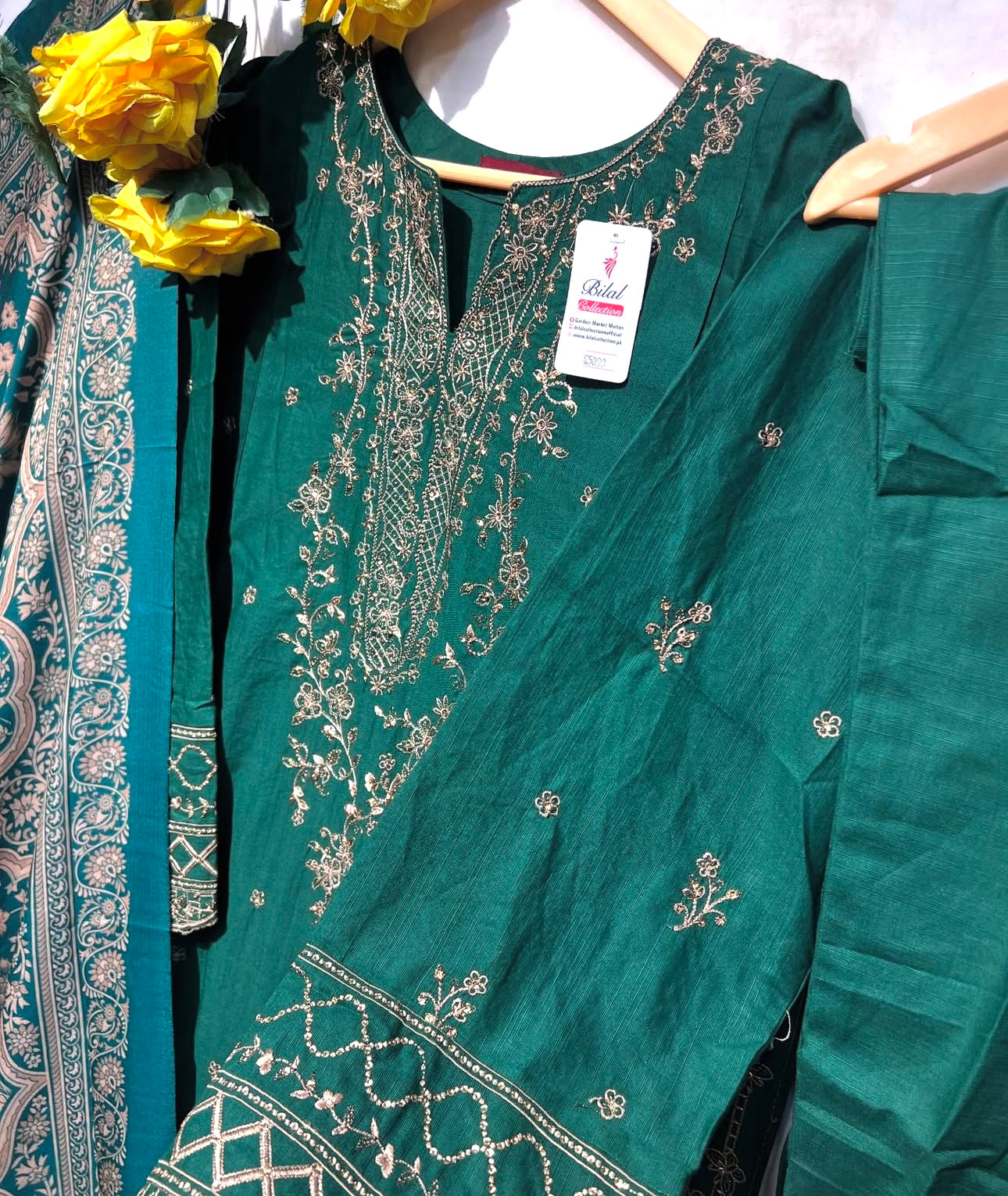 Luxury Soft Khadar embroidered 3 Pcs👗 - bilalcollectionstore