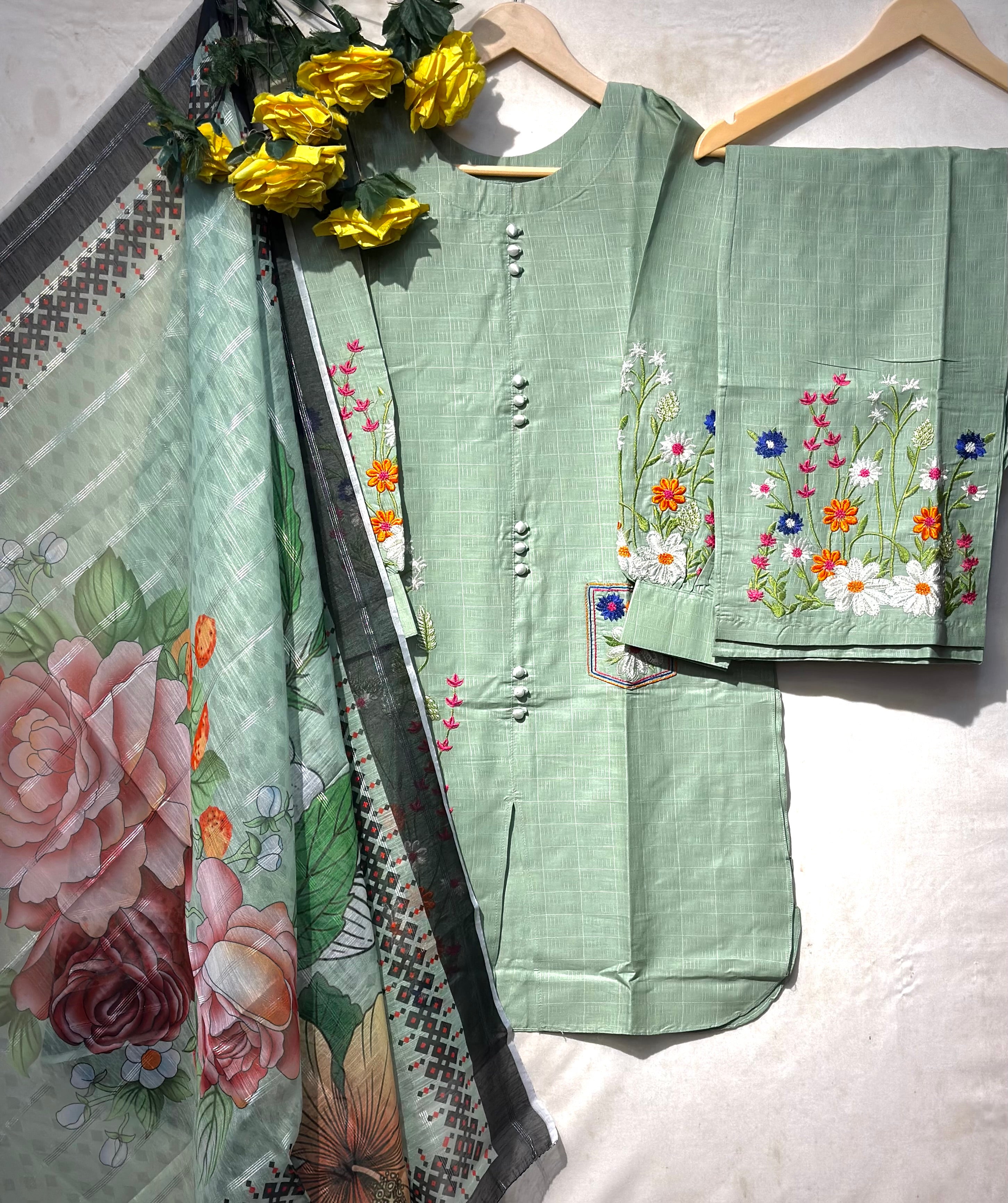 🔥Eid Arrival Multi-embroidered 3 pcs suit on Lawn🔥 - bilalcollectionstore