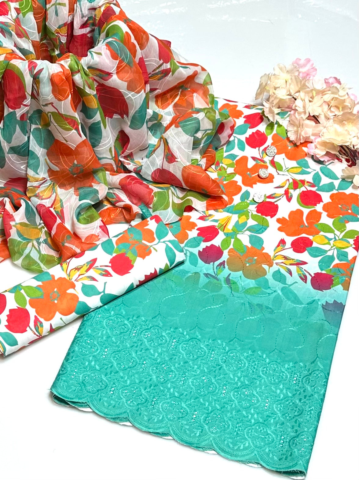 UNSTITCHED Schiffli chikankari shirt🪡, chiffon dupatta & printed trouser 3 pcs👗