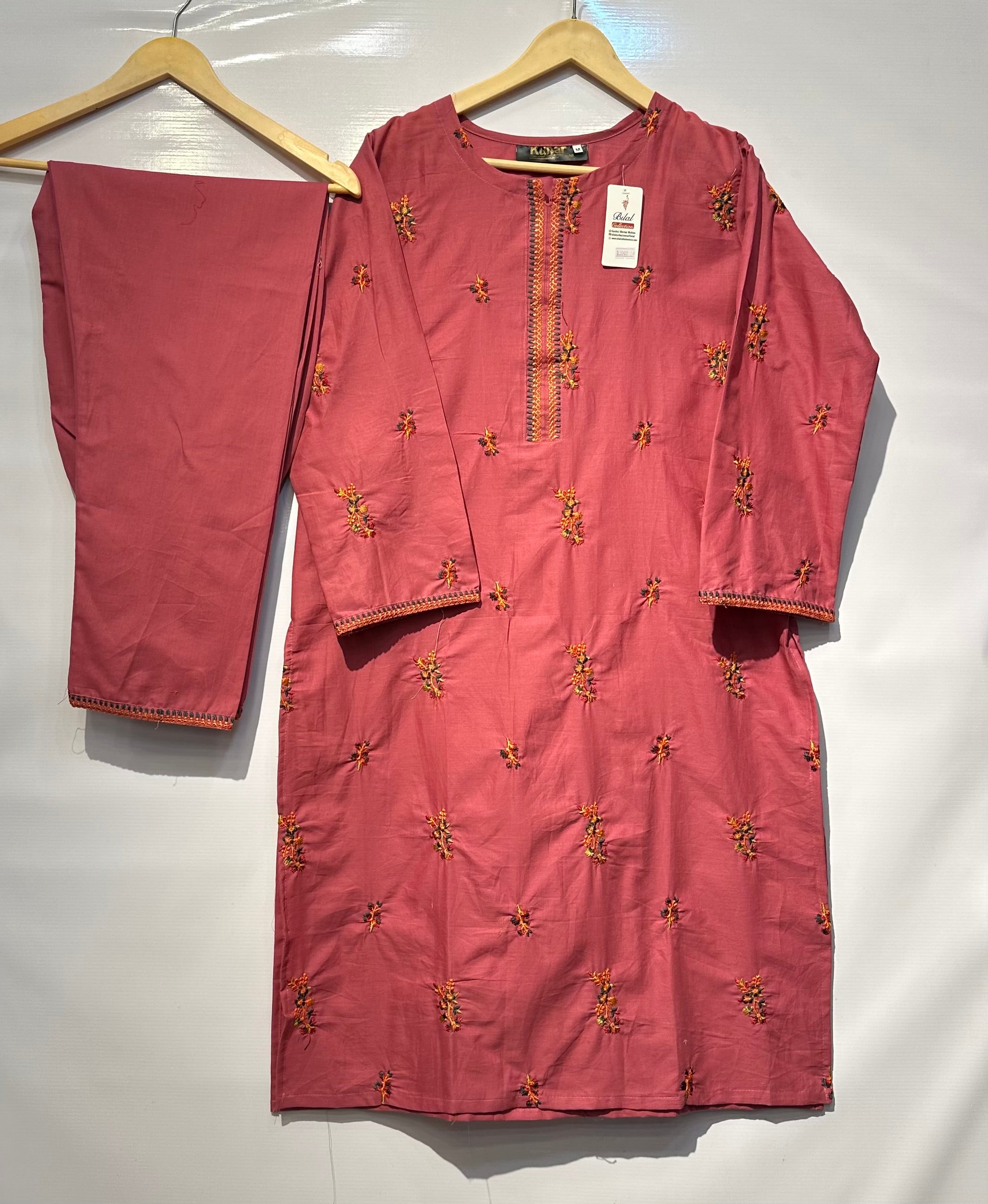 Floral embroidered cotton-Lawn 2 pcs 👗
