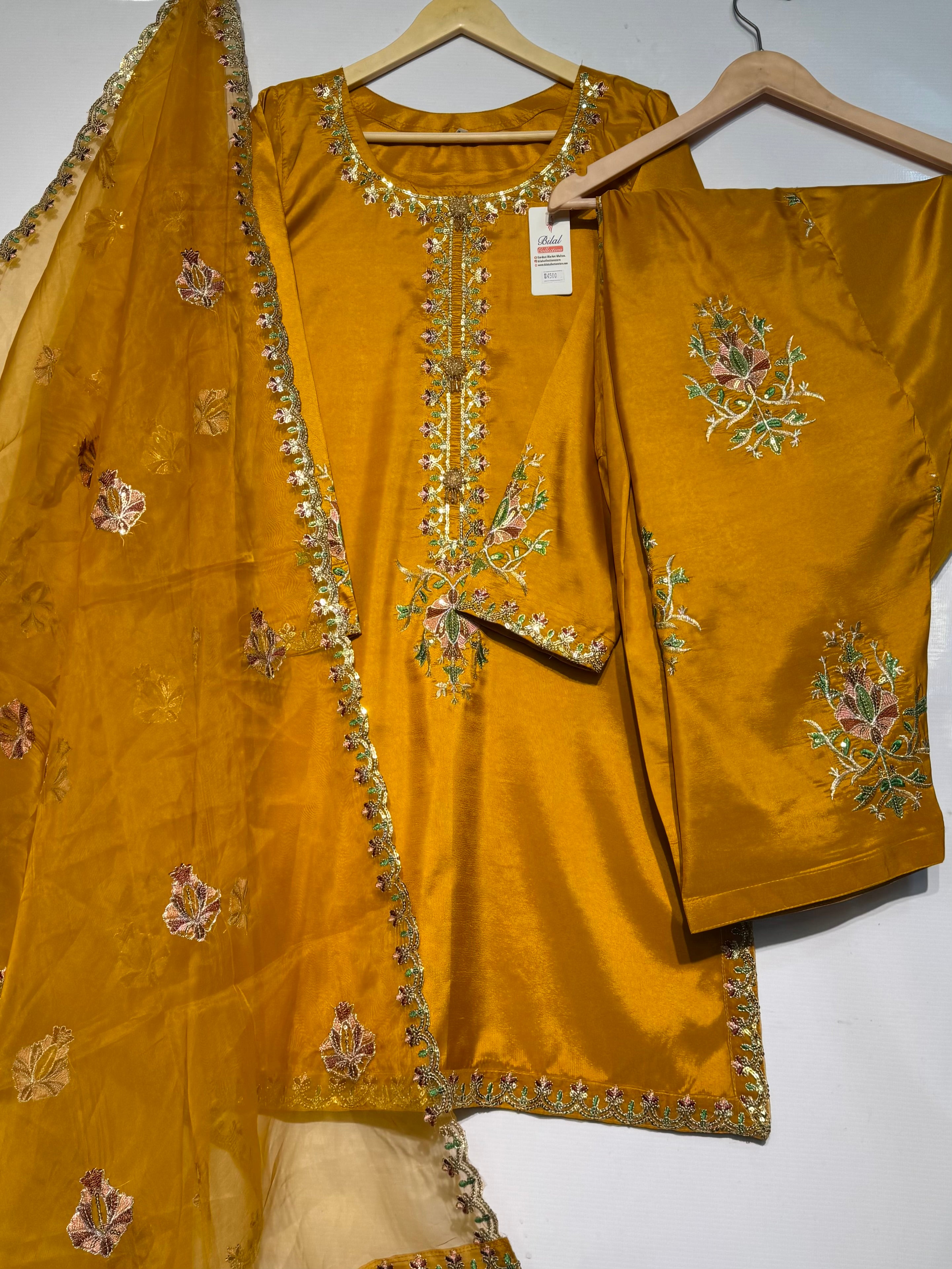 Pure sheesha Silk sequence dhaga embroidered🧵farshi shalwar 3 pcs dress✨