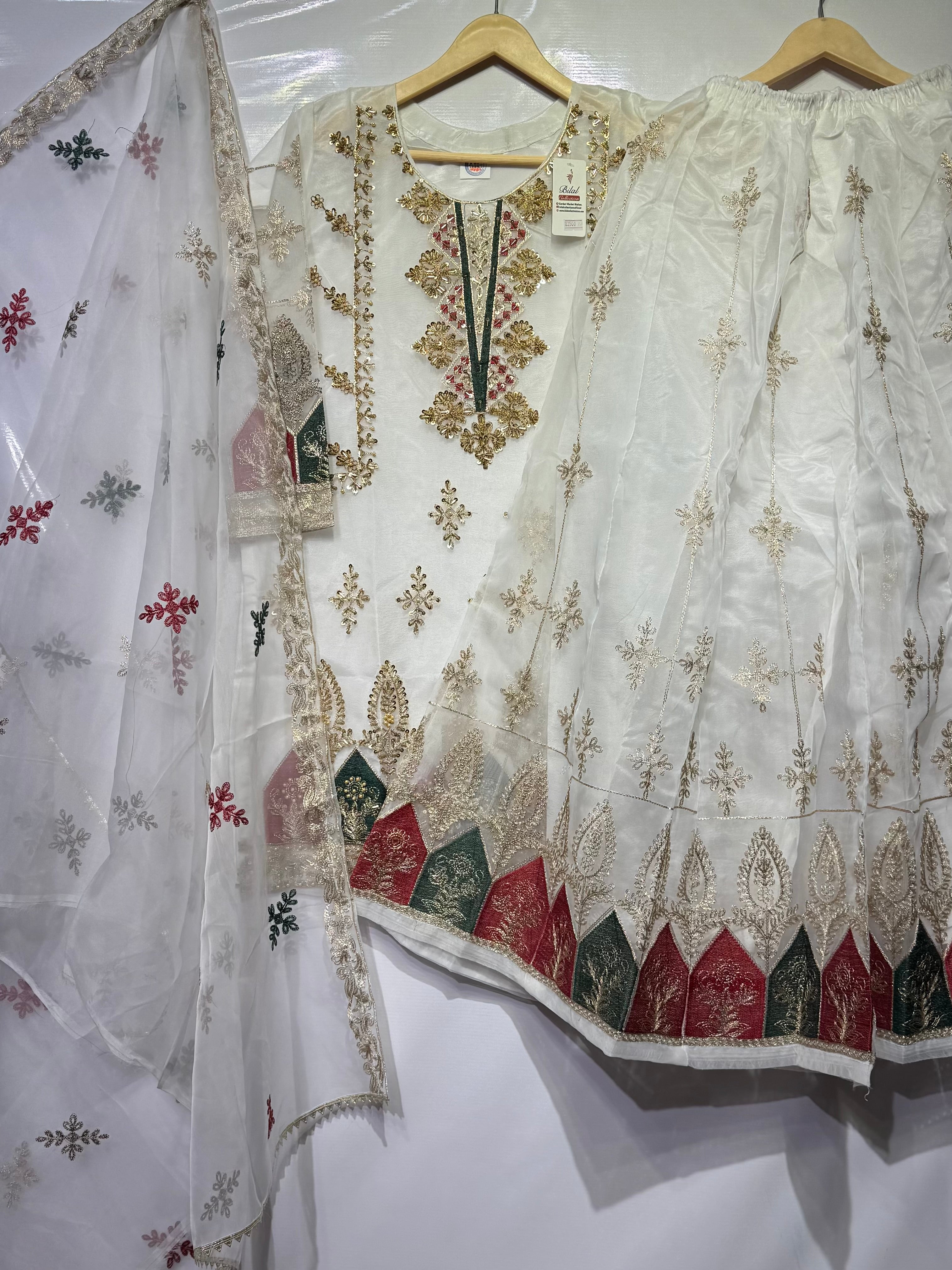 Dhaga with hand embroidered🧵organza shirt, full embroideredorganza dupatta & Gharara 👗