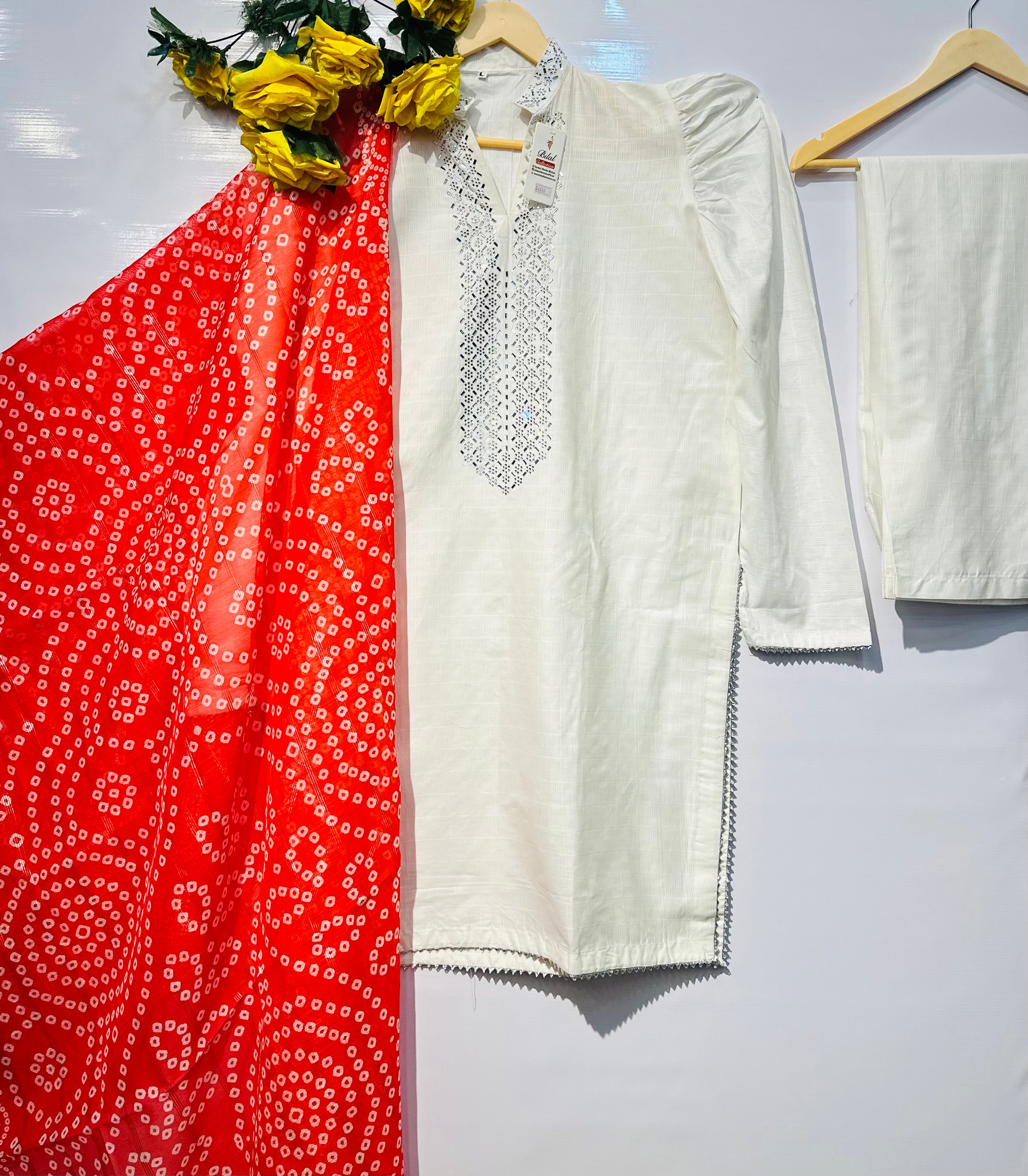 Beautiful puffy styled sleeves shirt with print dupatta 3 pcs👗 - bilalcollectionstore
