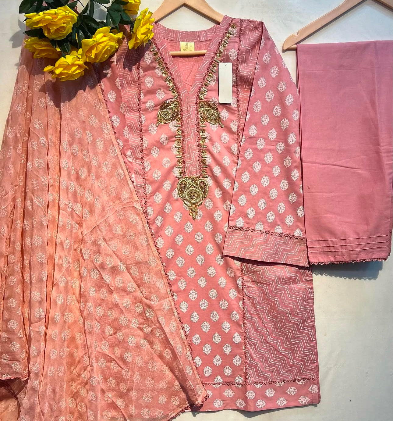 Block printed soft lawn with handmade neckline 3 pcs 👗 - bilalcollectionstore