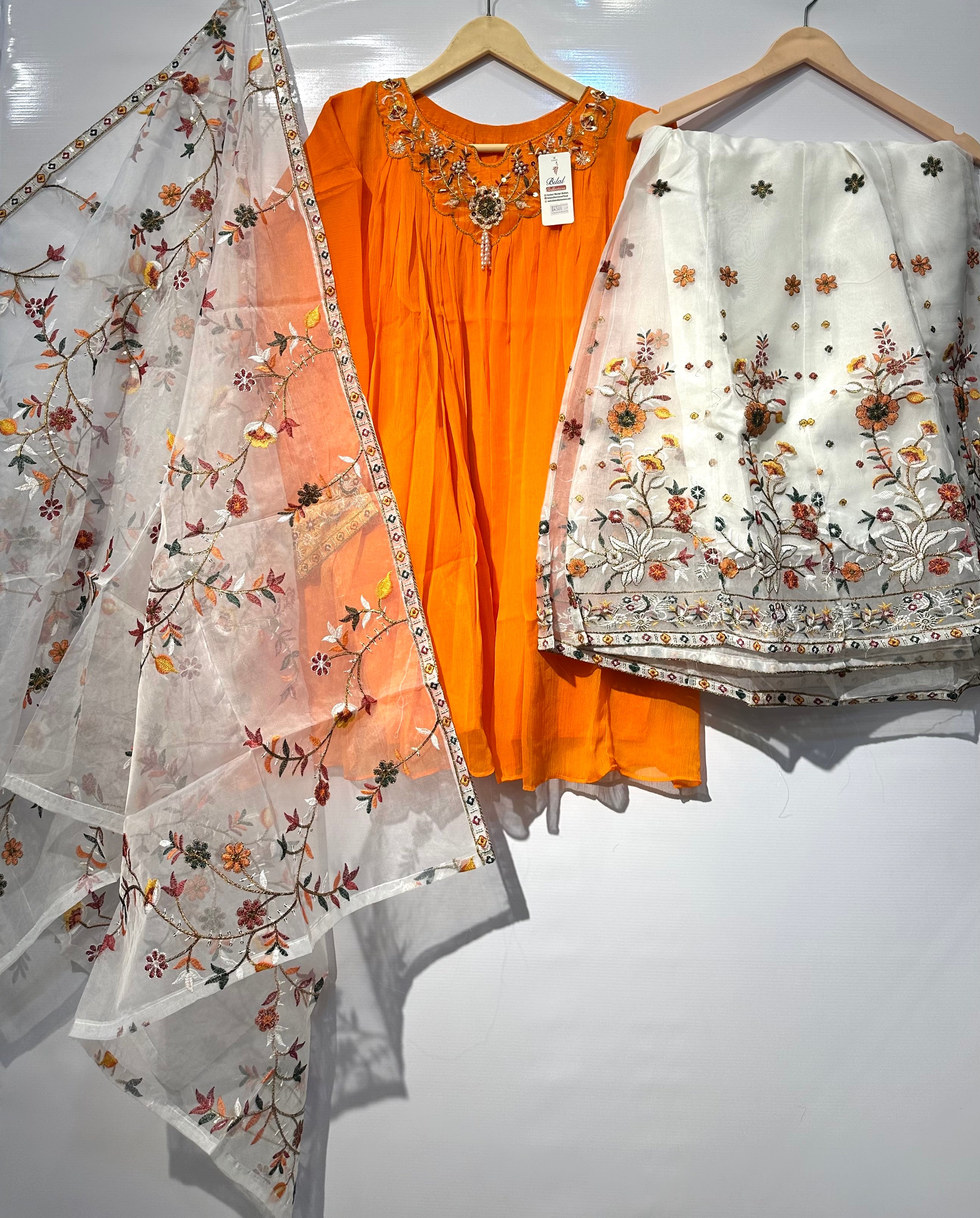 Crinkle chiffon hand embellished🧵short frock with gharara & dupatta 3 pcs 👗