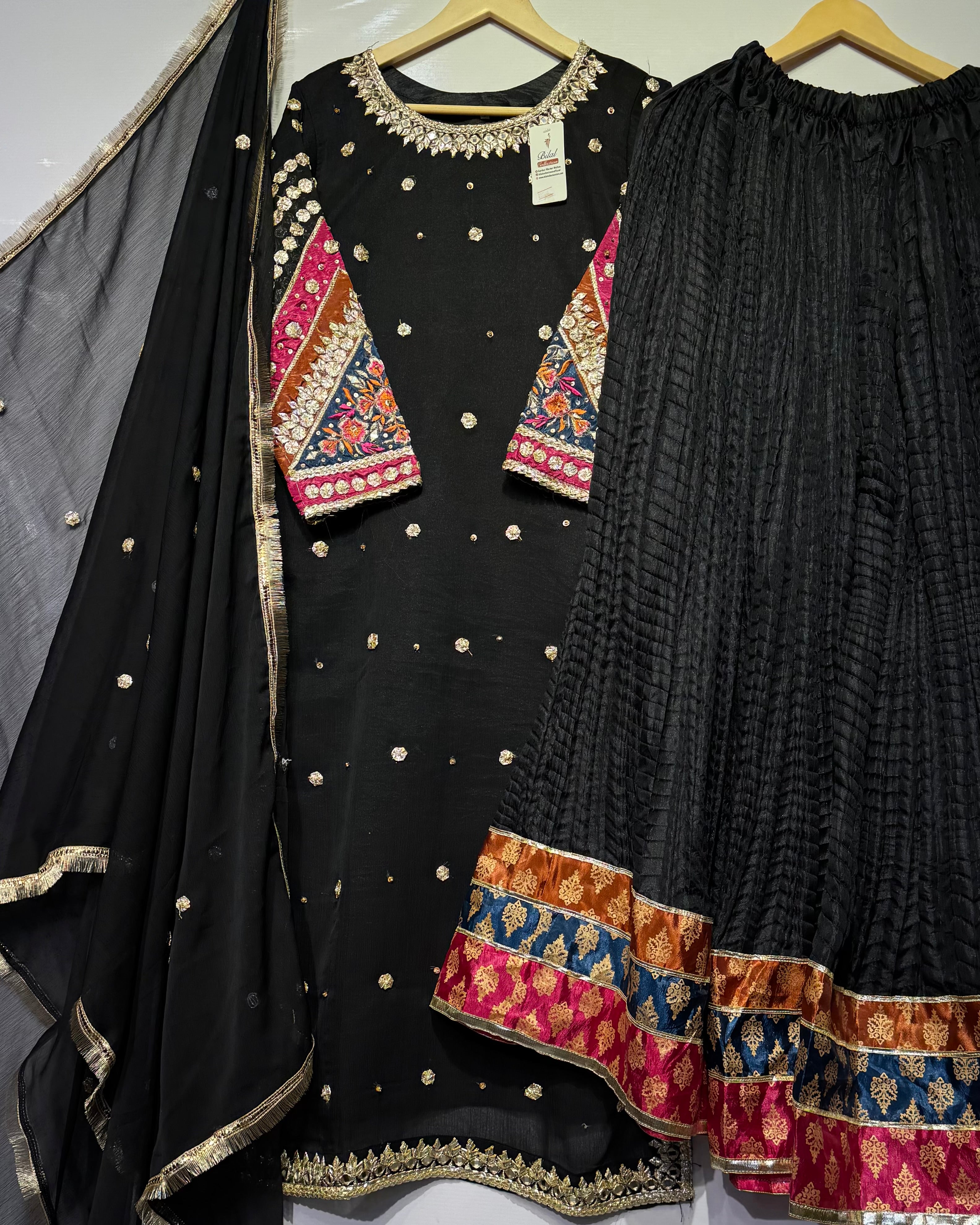Handmade gotta work🧵with massive flaired crush gharara 3 pcs dress 👗
