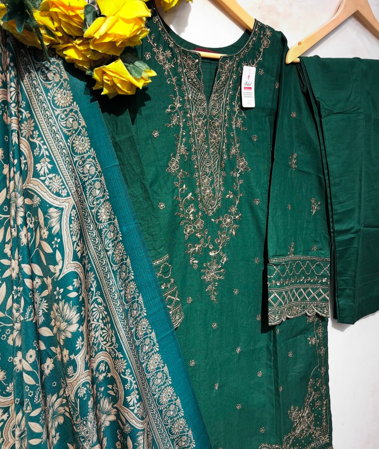 Luxury Soft Khadar embroidered 3 Pcs👗 - bilalcollectionstore