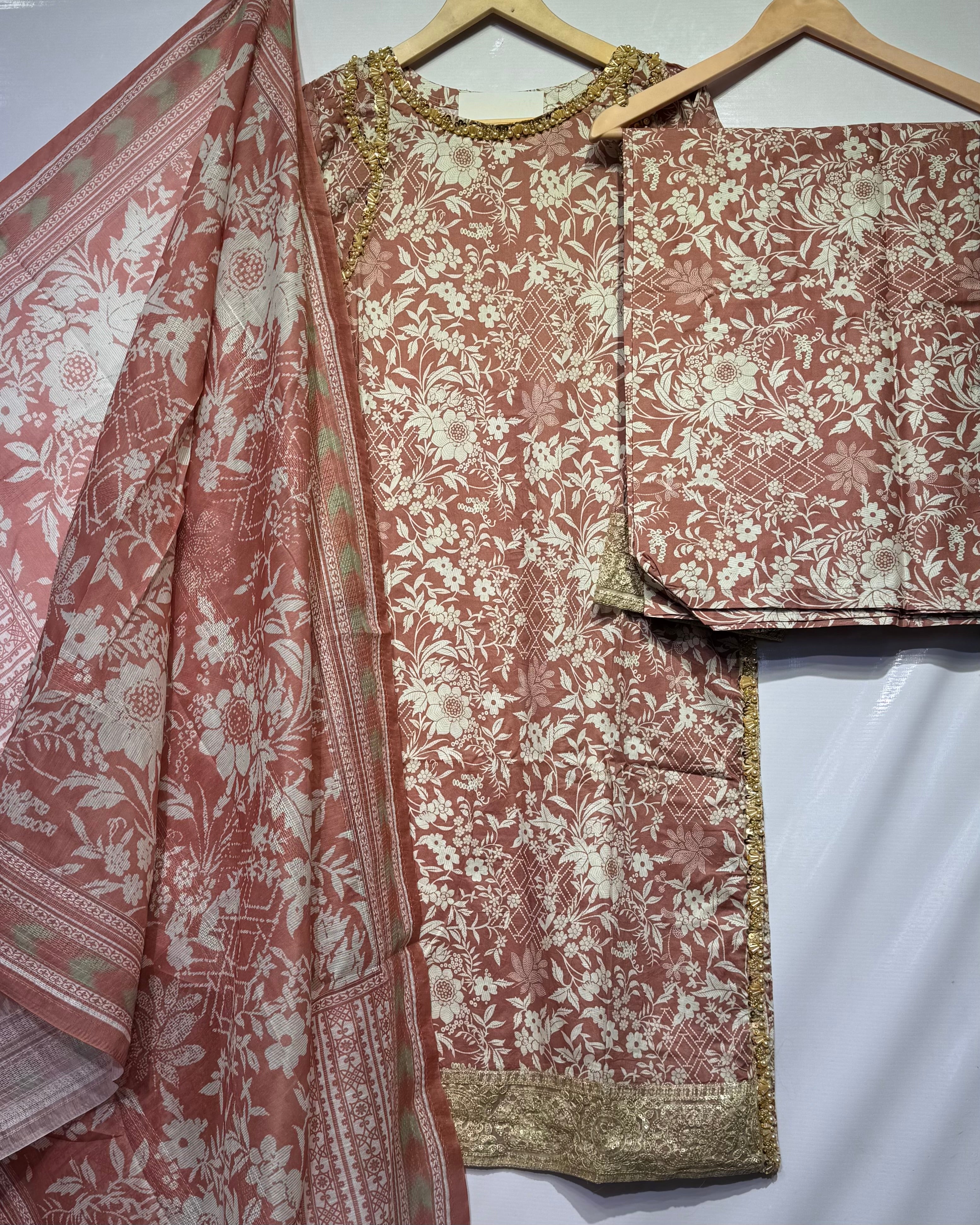 Pure Lawn trending handmade neckline embroidered🧵3 pcs dress👗