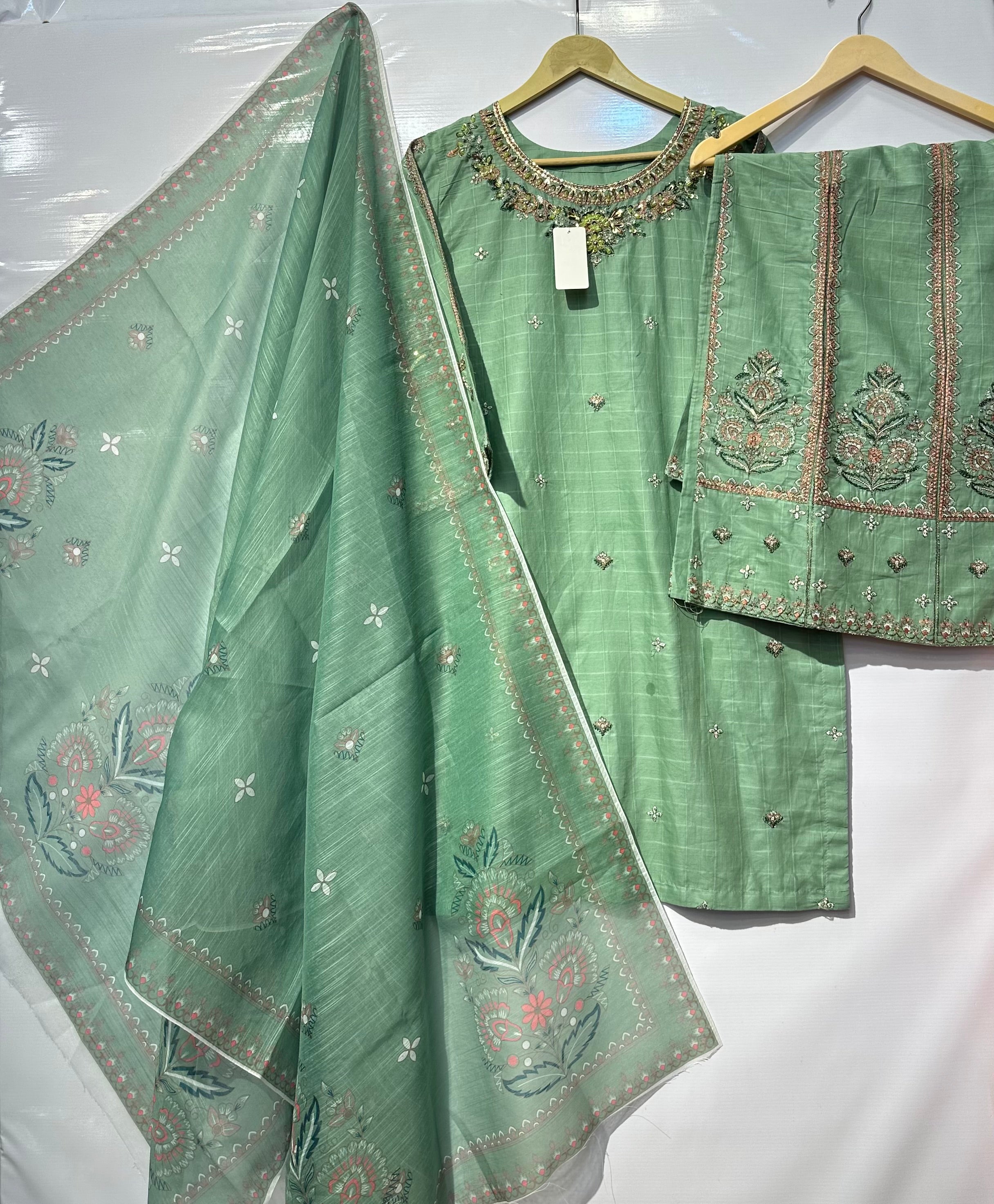 Embroider cotton-Lawn 3 pcs dress 👗