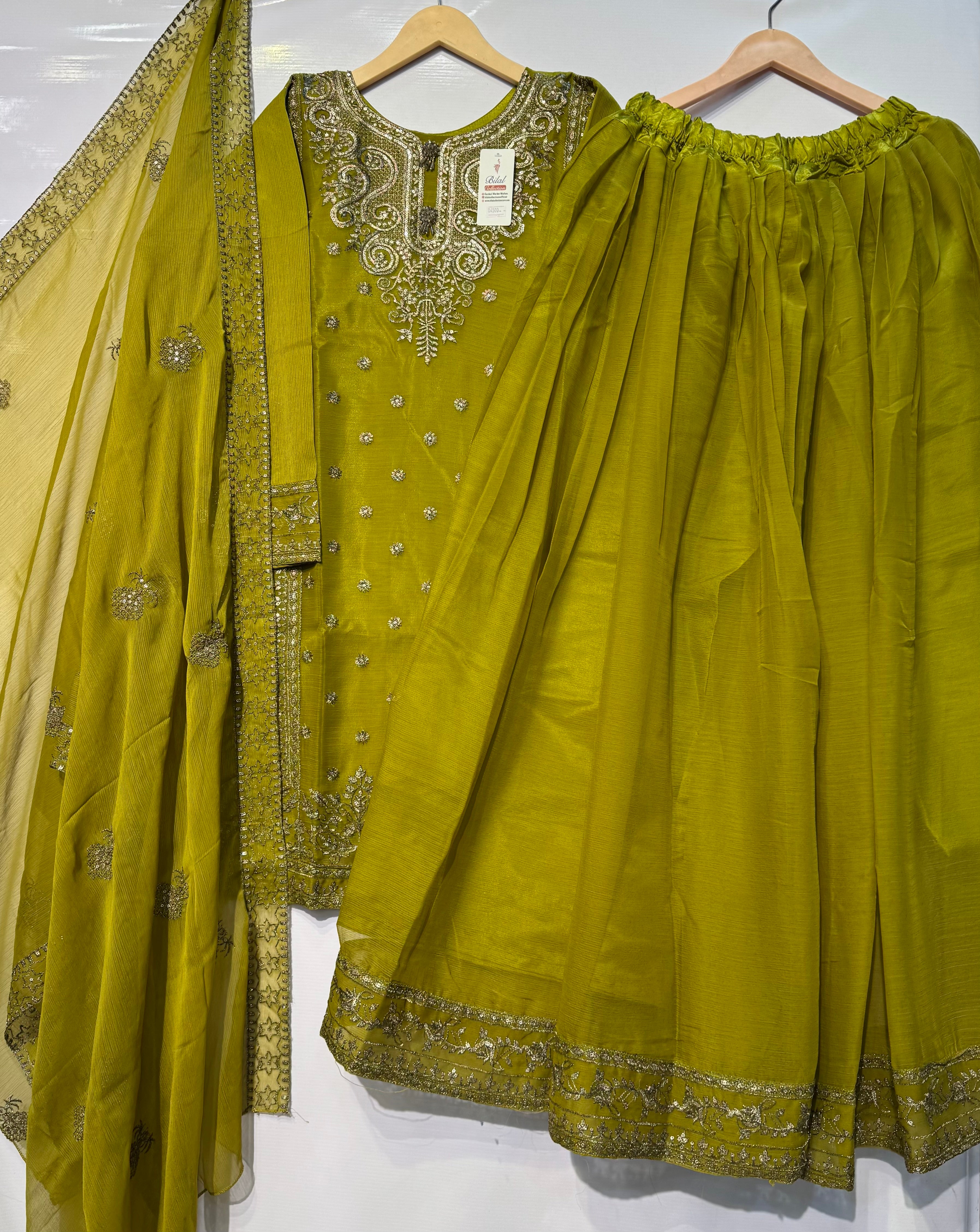 🔥#MOST DEMANDED BAREEZE EMBROIDERED🪡DRESS WITH MASSIVE FLAIRED PEPLUM GHARARA👗