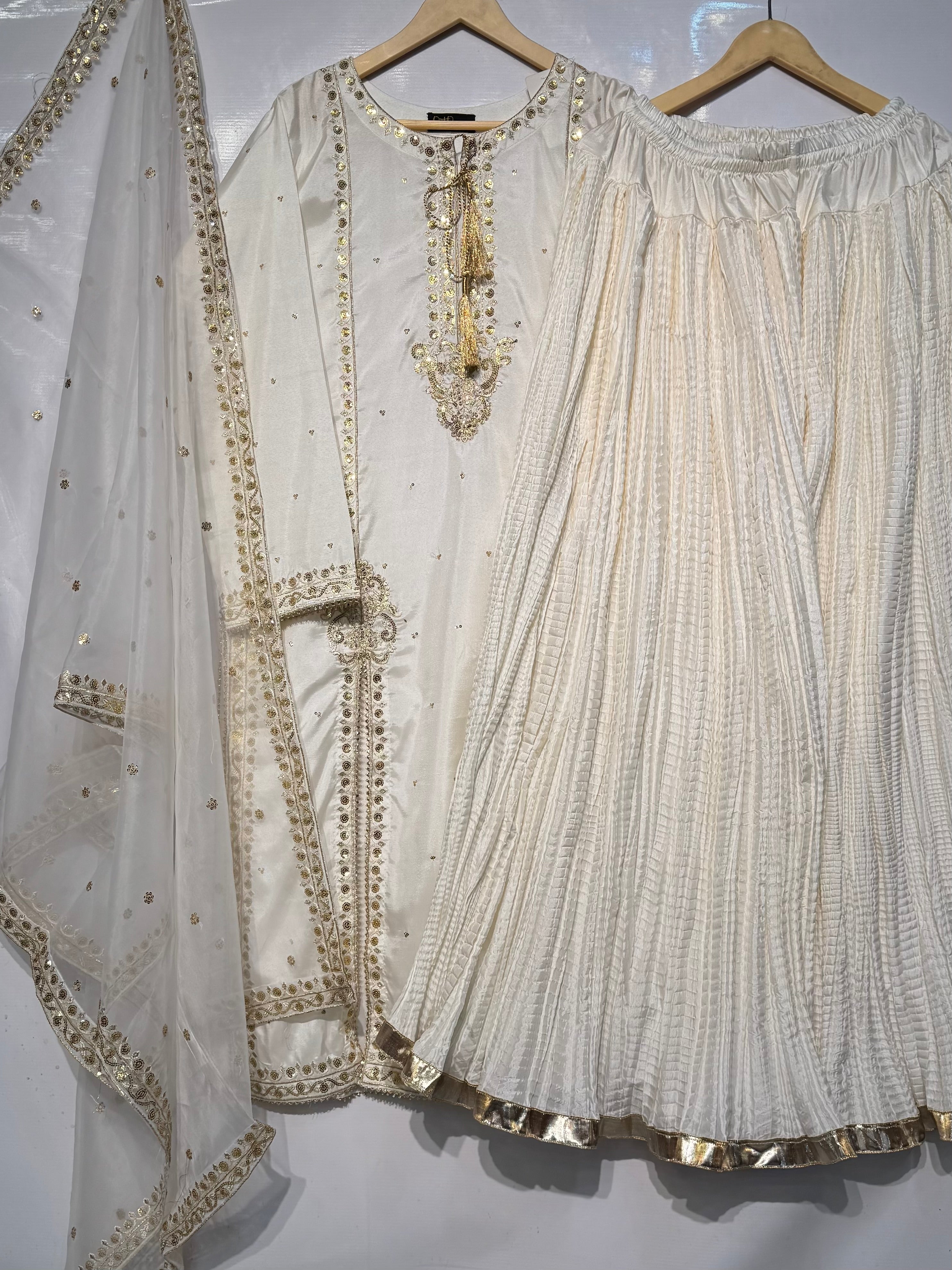 Wedding trendy crush ensemble 🔥