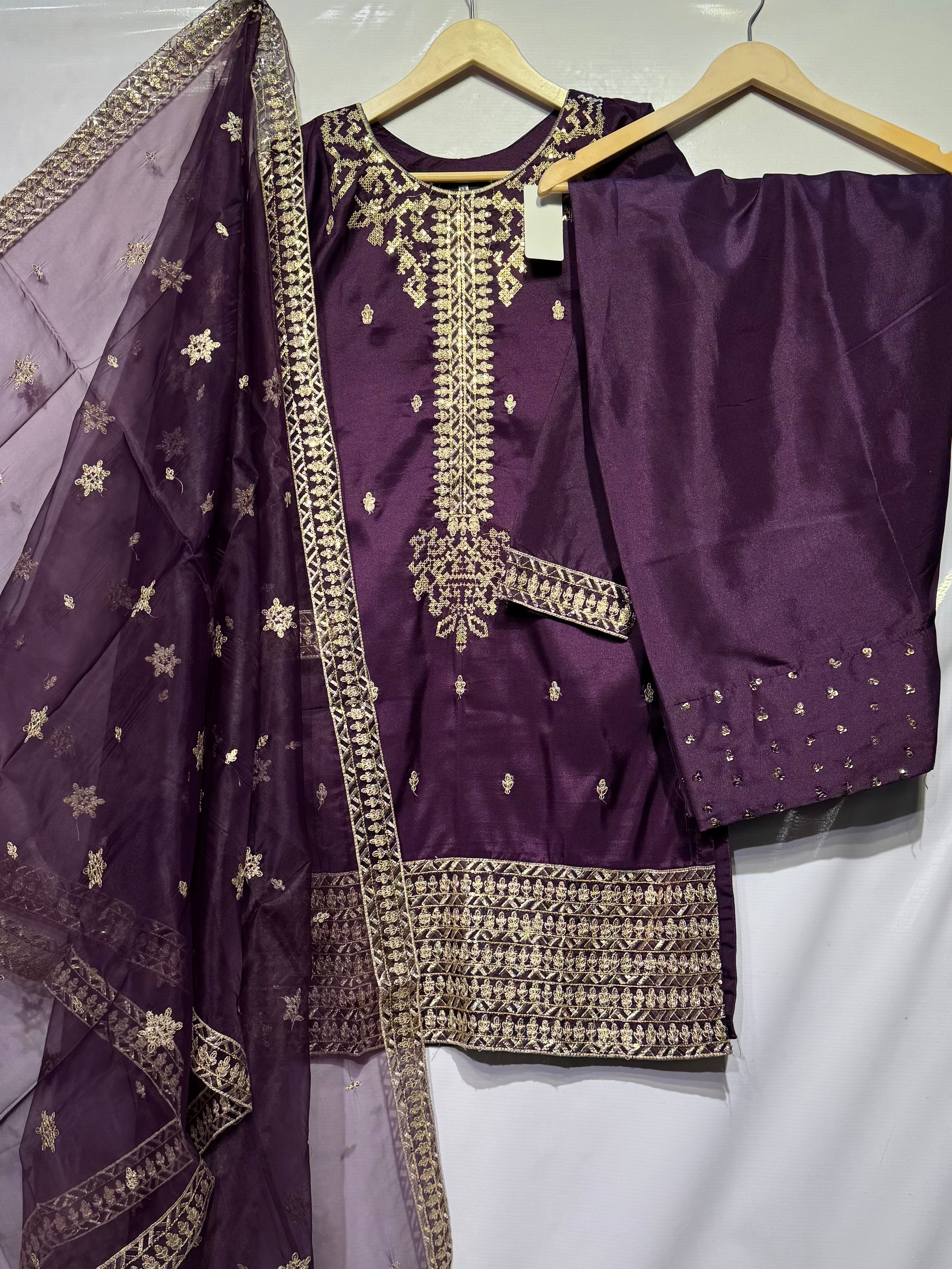 Pure Soft shamooz silk bareeze embroidered🧵farshi shalwar 3 pcs dress 👗