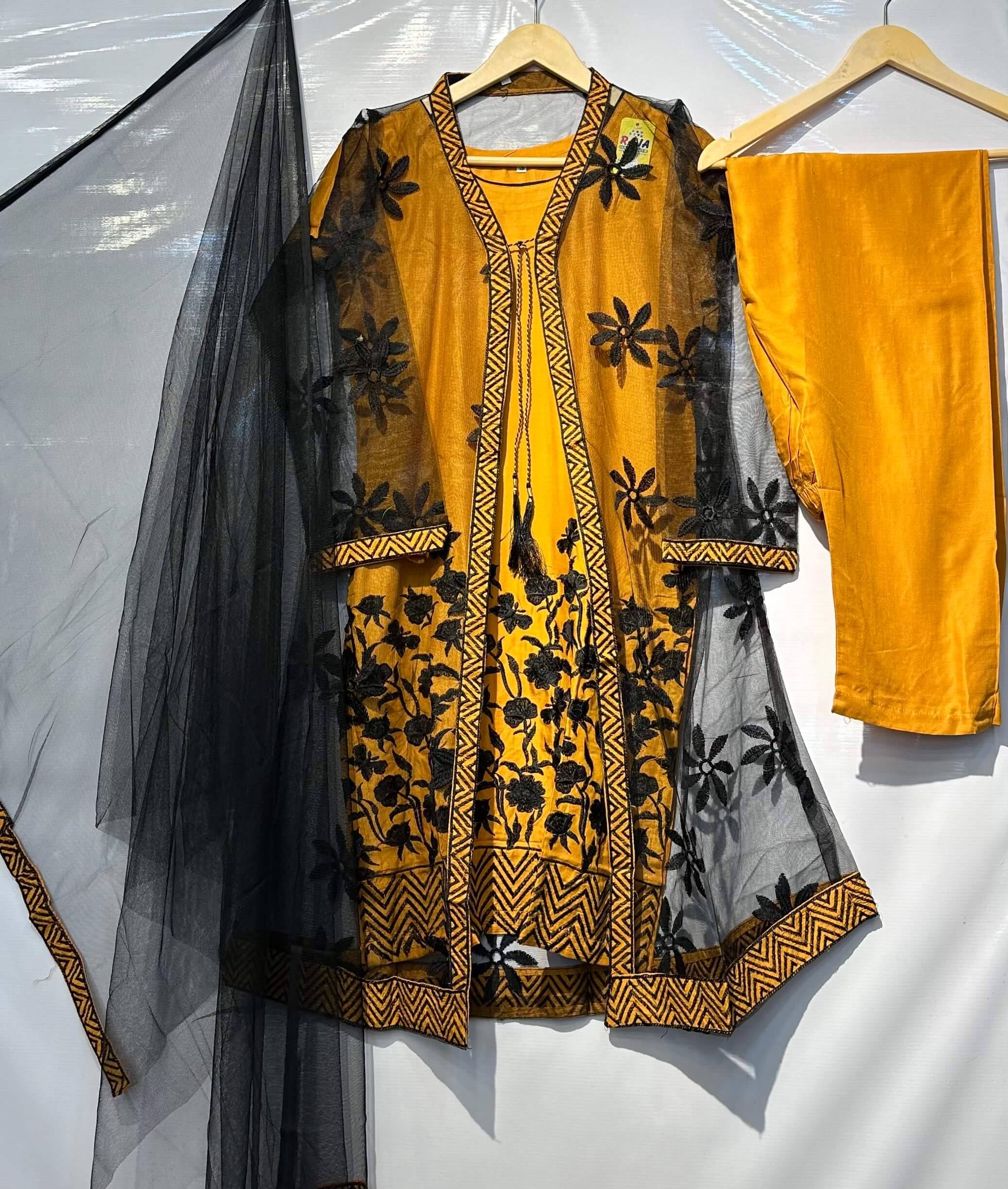 Pakka tanka embroidered🧵shirt with embroidered gown, Staller & Trouser 🔥