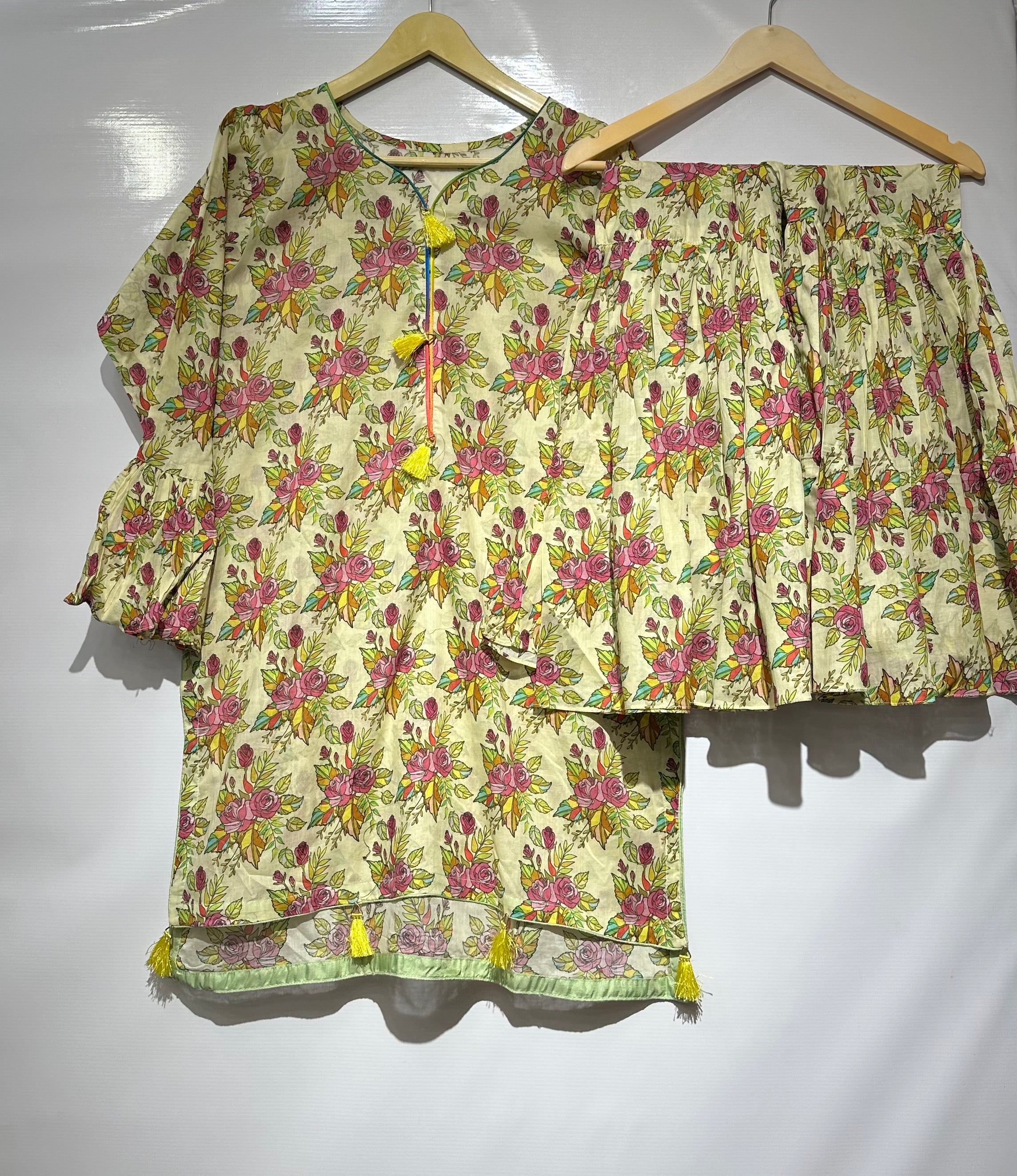 Soft malai lawn short shirts along with malai lawn printed gharara👗