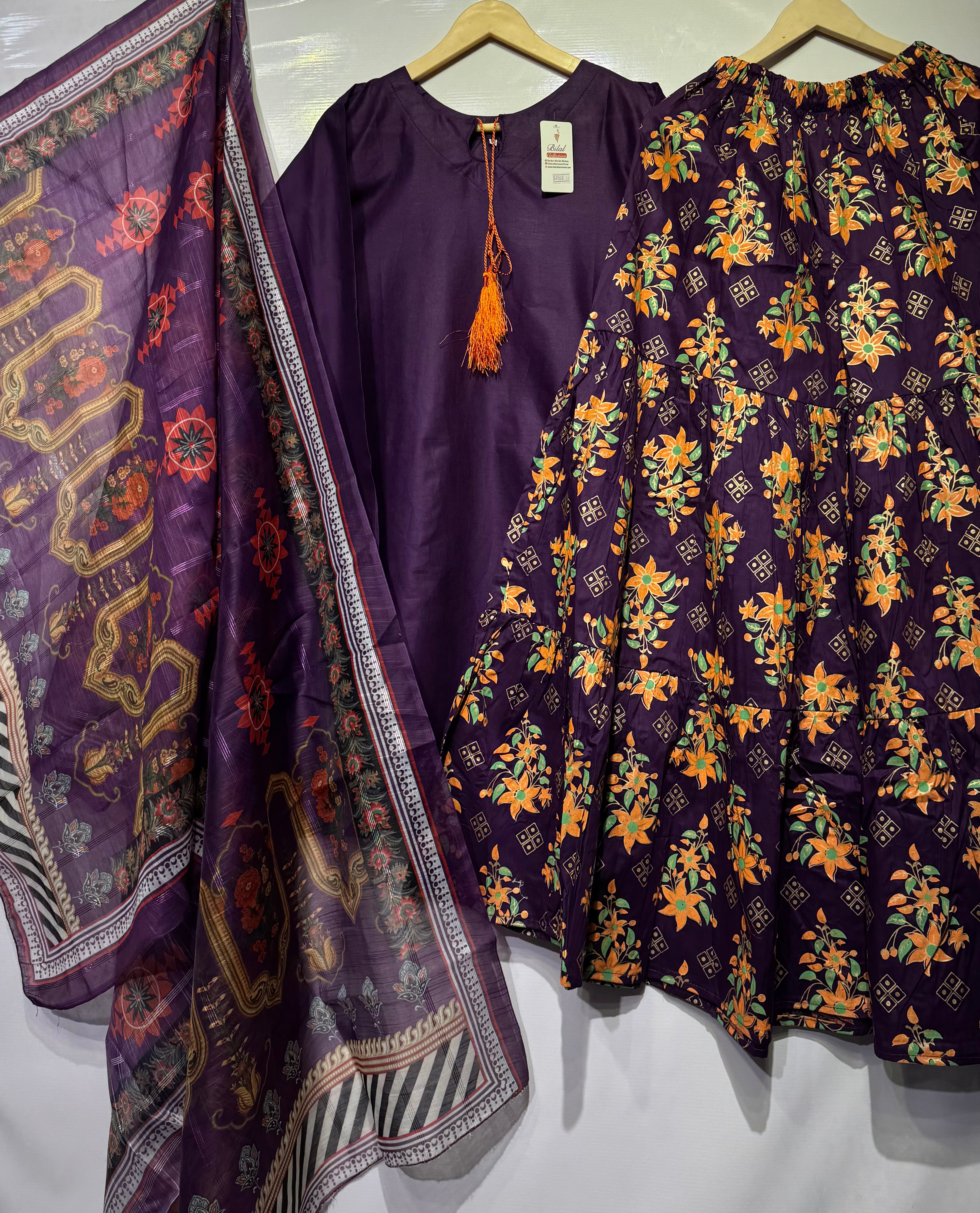 🔥Chunnat sleeves shirt along with massive flaired gharara 3 pcs🔥