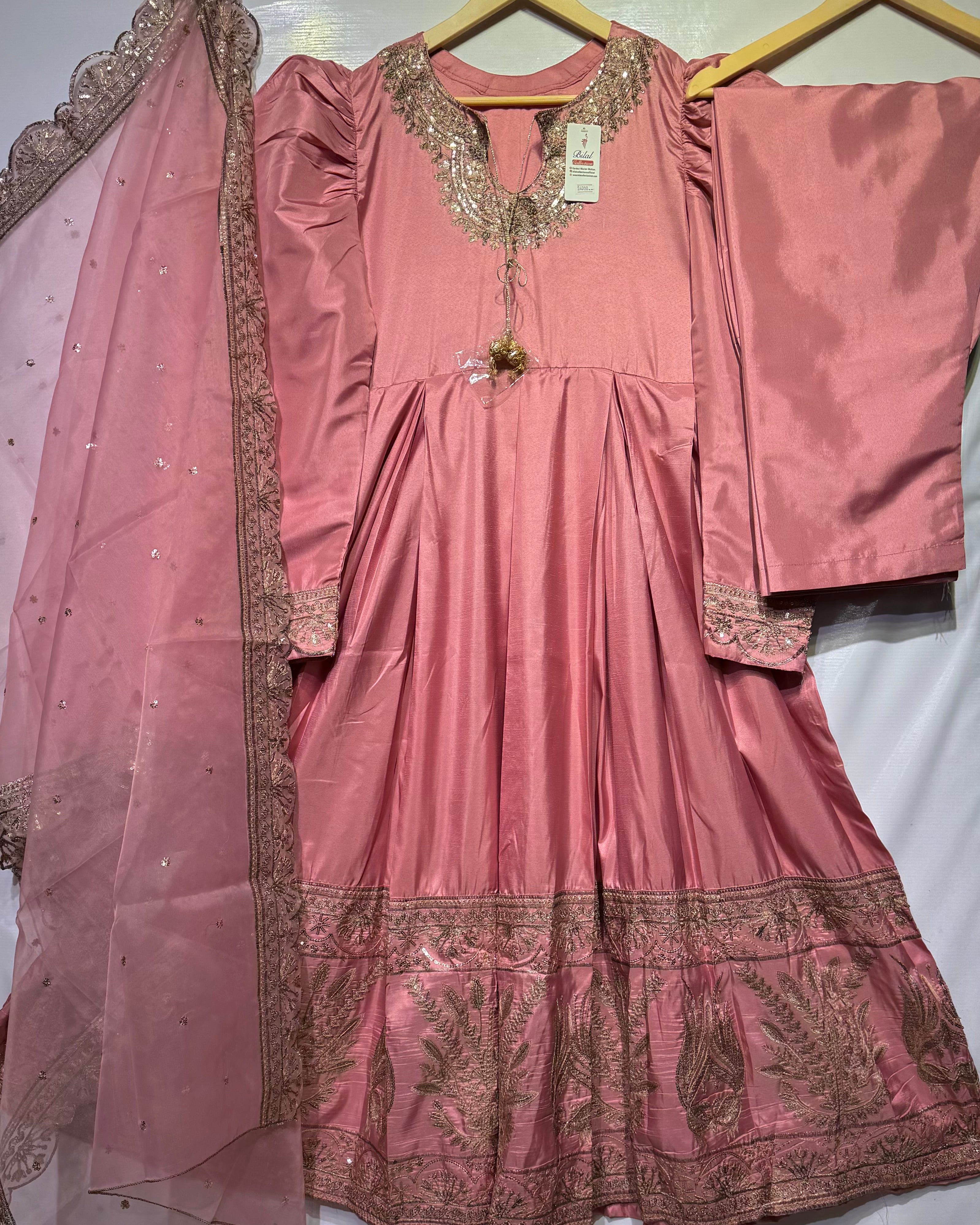🔥 Shamooz silk double tone embroidered🧵puff style with massive flair adorable 3 pcs maxi 🔥