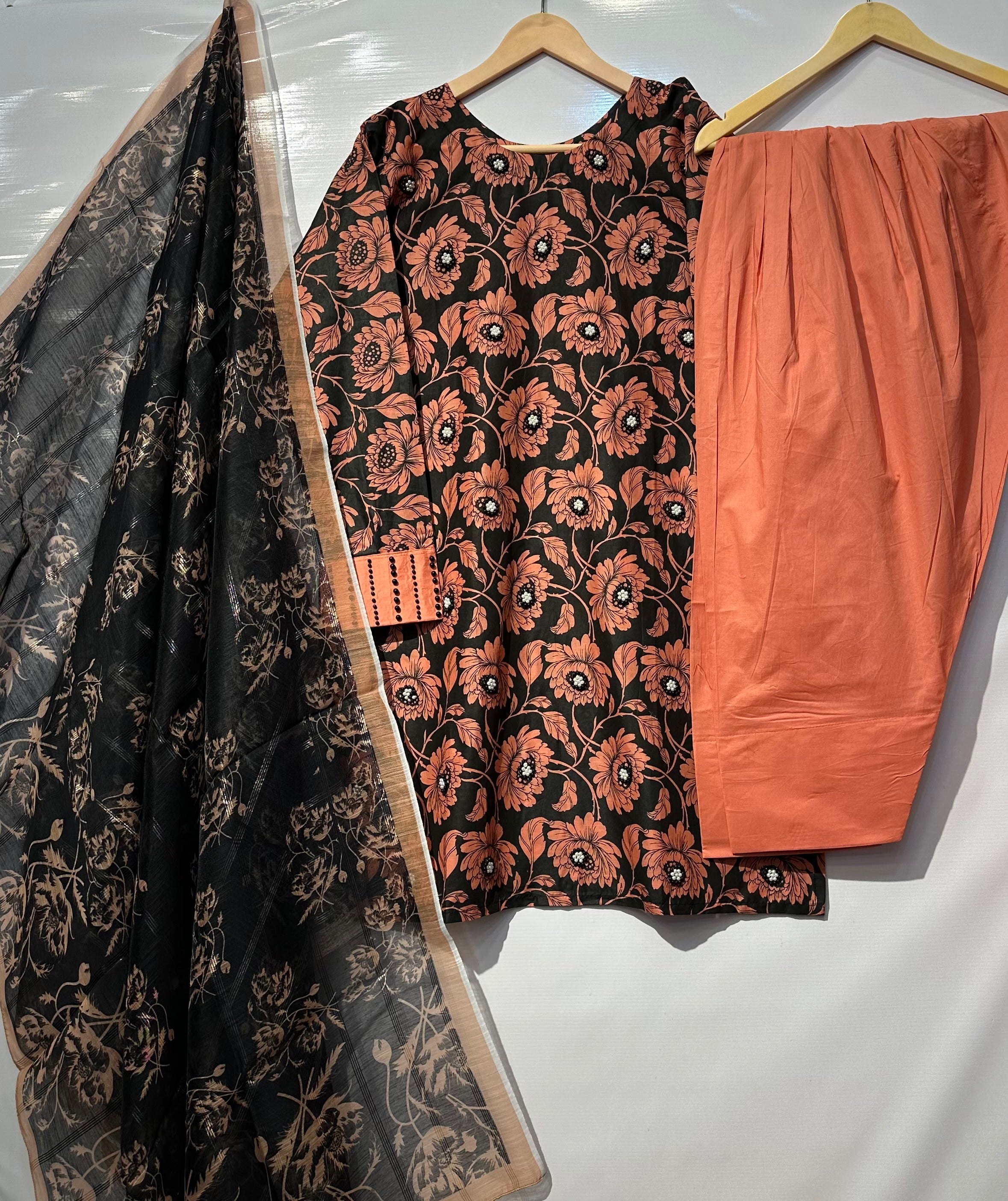 Farshi shalwar with printed cotton-Lawn shirt & dupatta👗