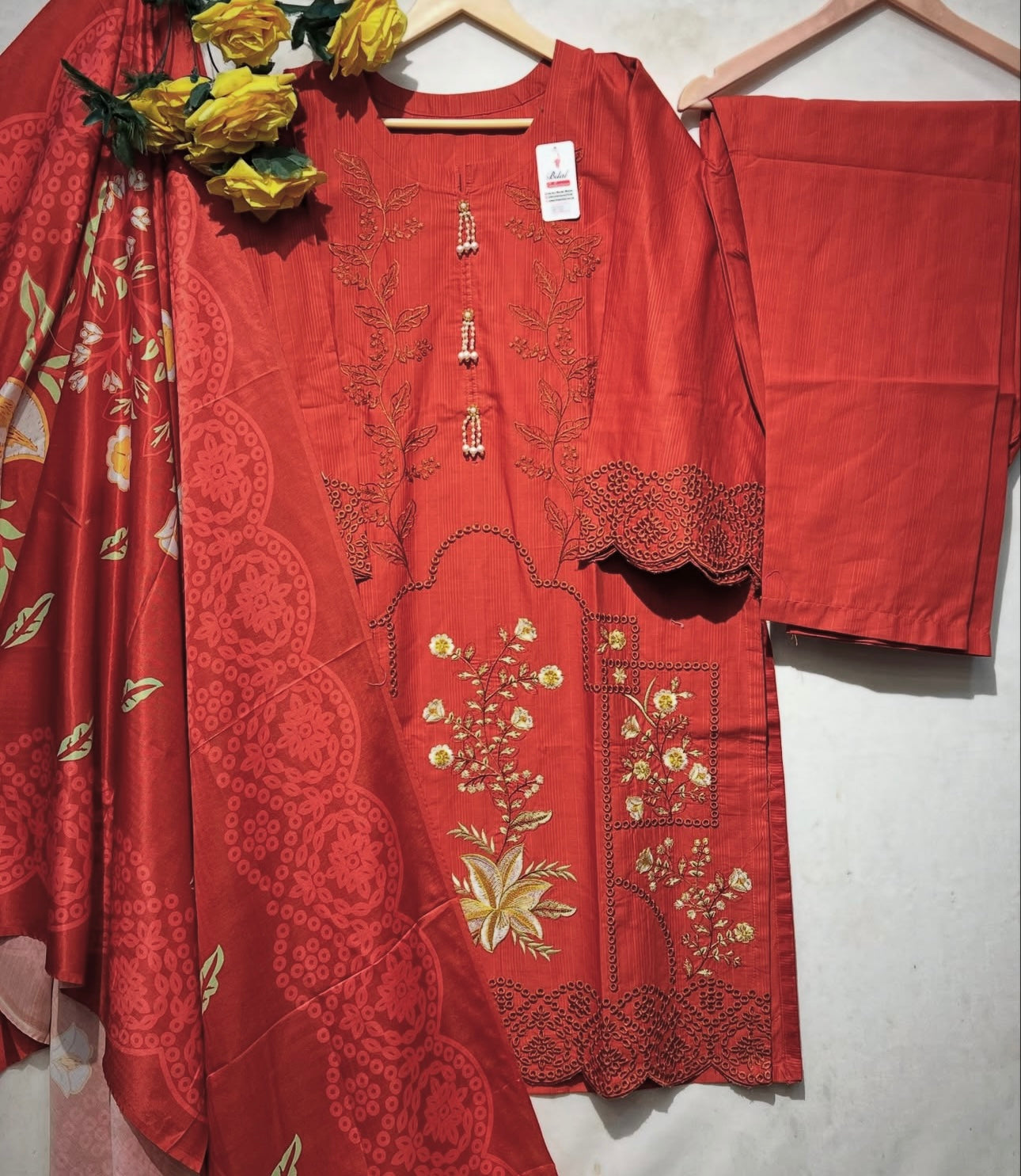 Embroidered🪡winter cotton 3 pcs dress👗 - bilalcollectionstore