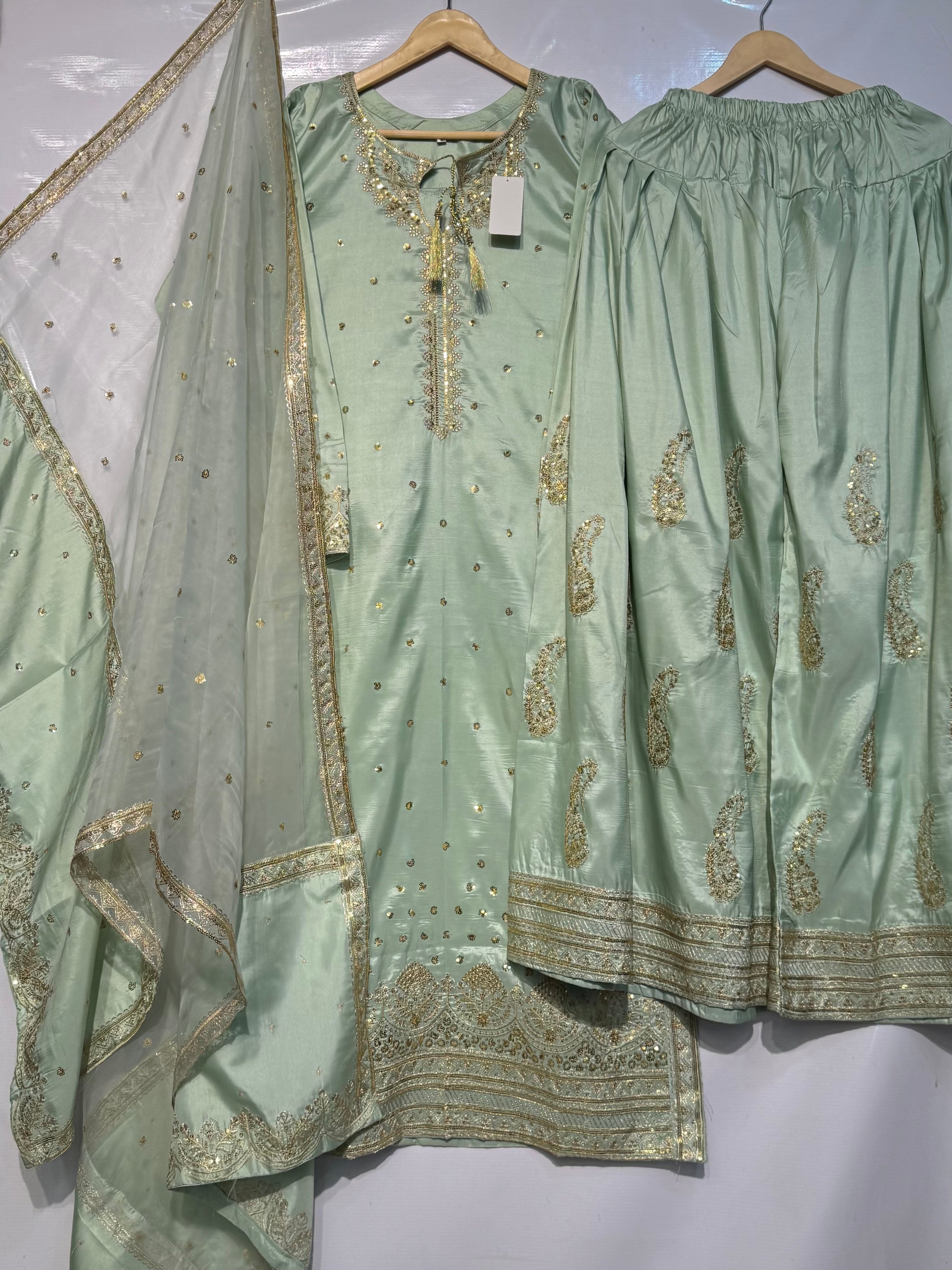 Premium Quality Sheesha silk fully heavy embroidered🧵 wedding pret ✨