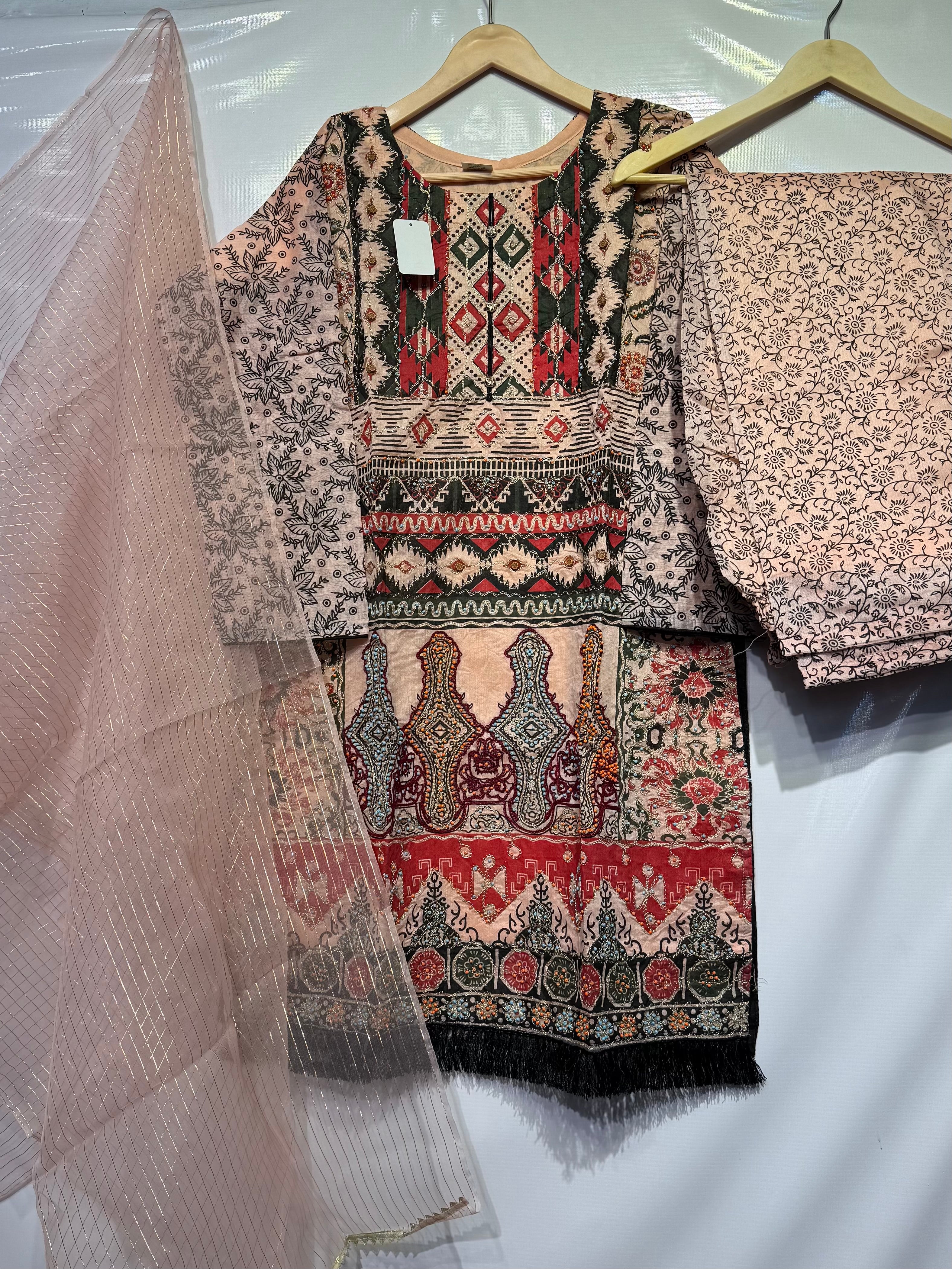 Paper cotton thread+beats+tilla+printed shirt🧵printed trouser & organza dupatta 3 pcs 👗