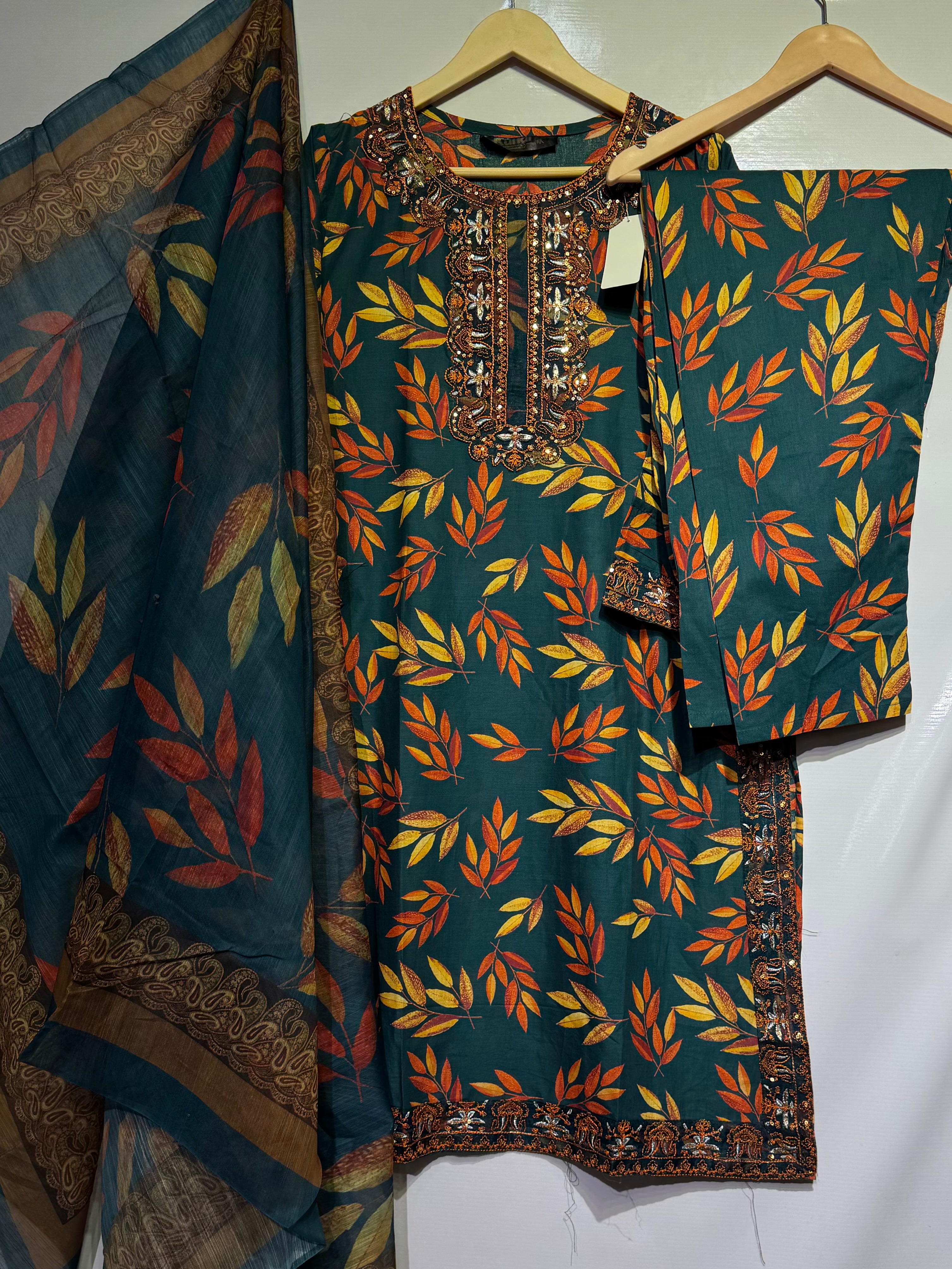 Pure Lawn digital printed computer bareeze embroidered🧵3 pcs dress🔥