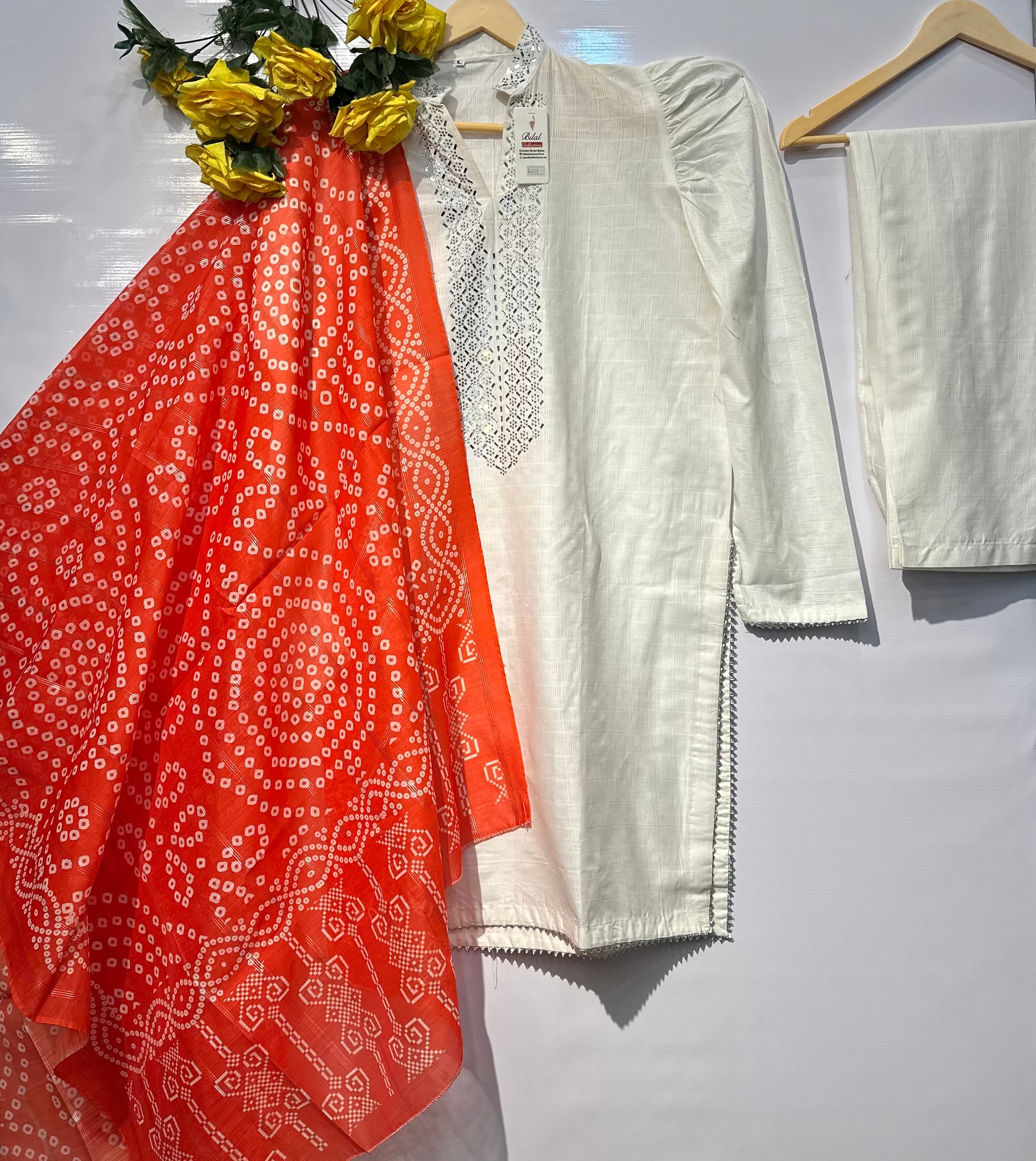 Beautiful puffy styled sleeves shirt with print dupatta 3 pcs👗 - bilalcollectionstore