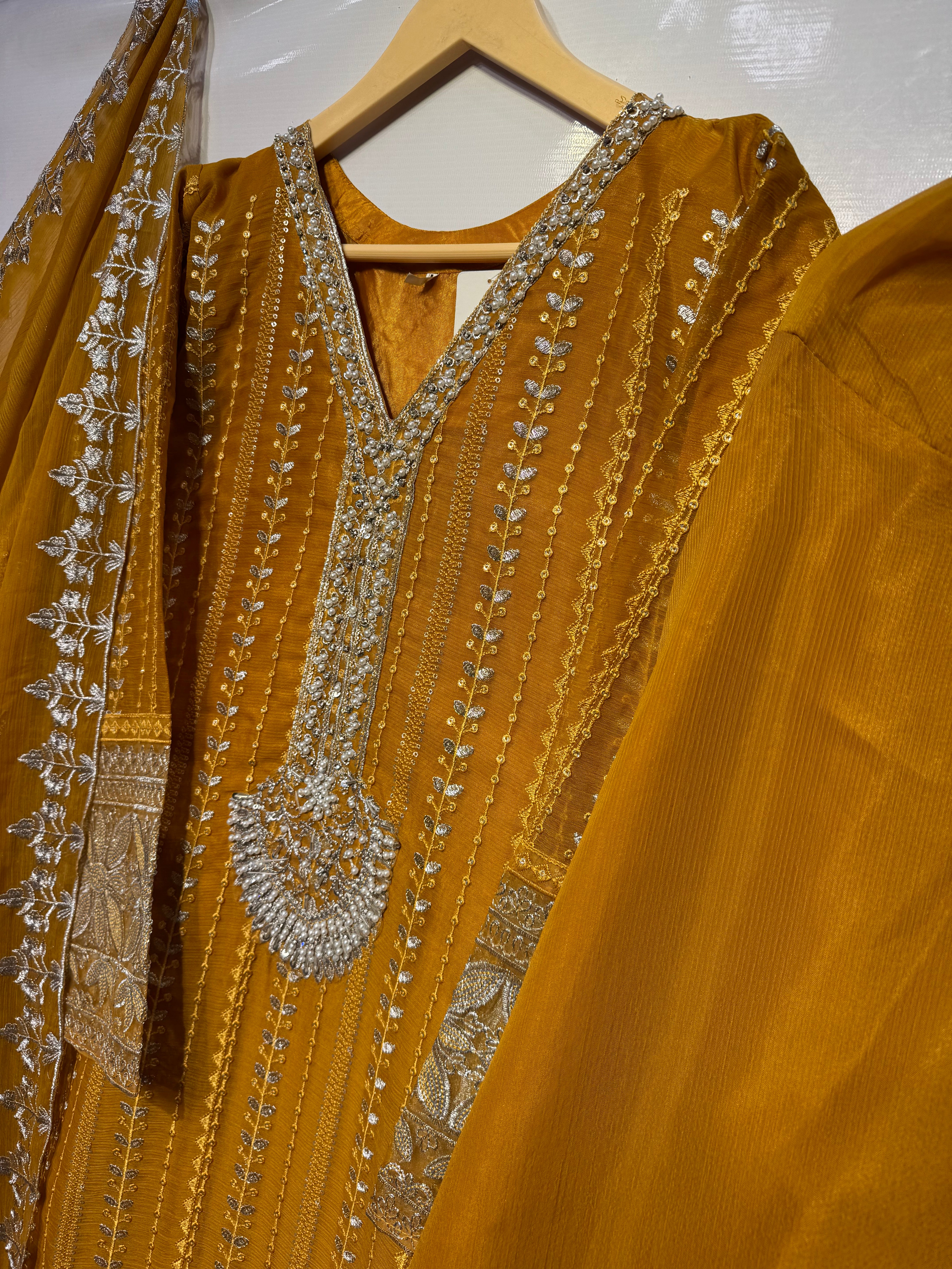 Heavy embroidered🧵chiffon long shirt with heavy flaired bell bottom plaso & dupatta 👗