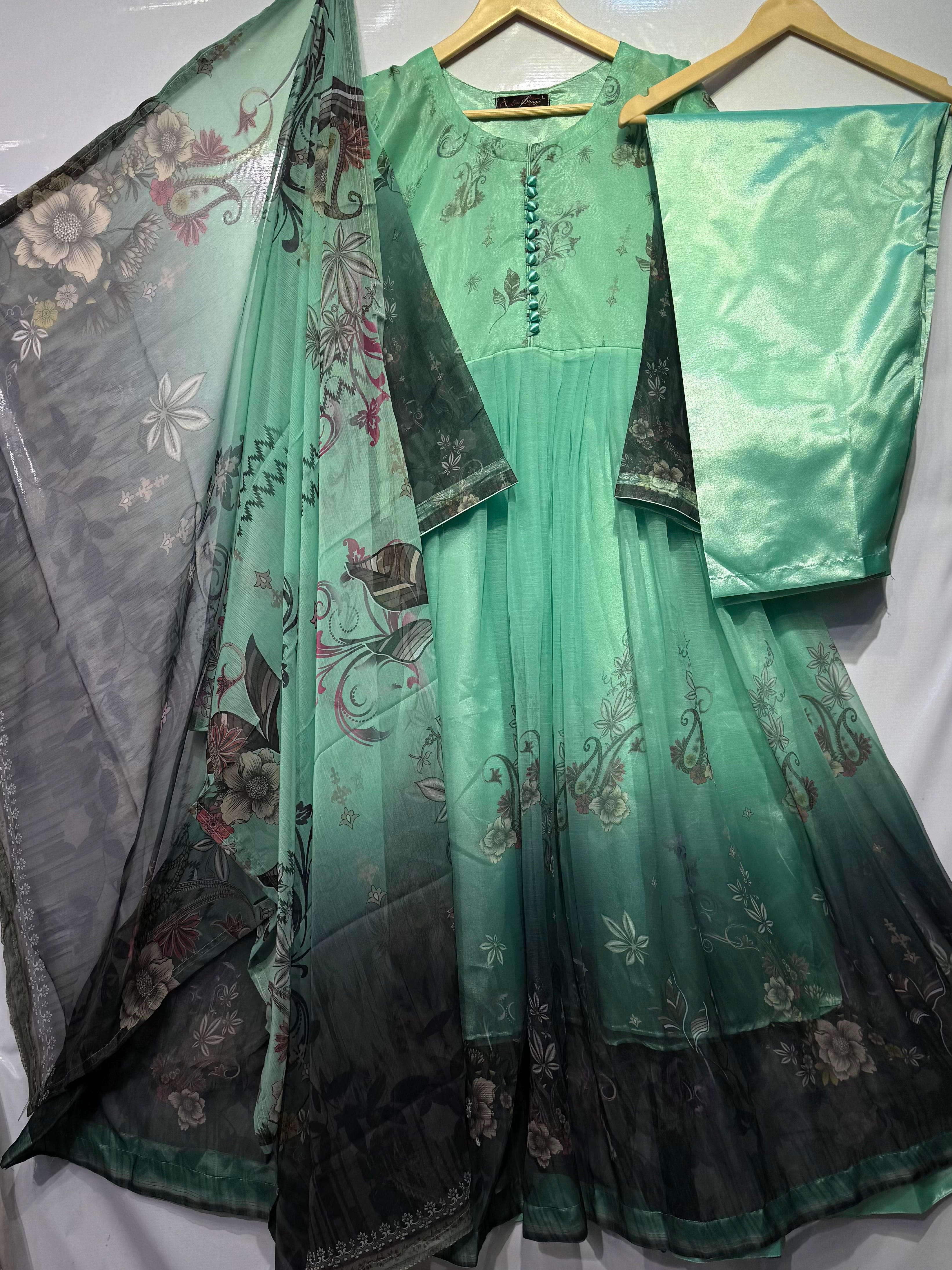 Soft crinkle Tye n dye🫟maxi & dupatta with katan trouser 👗