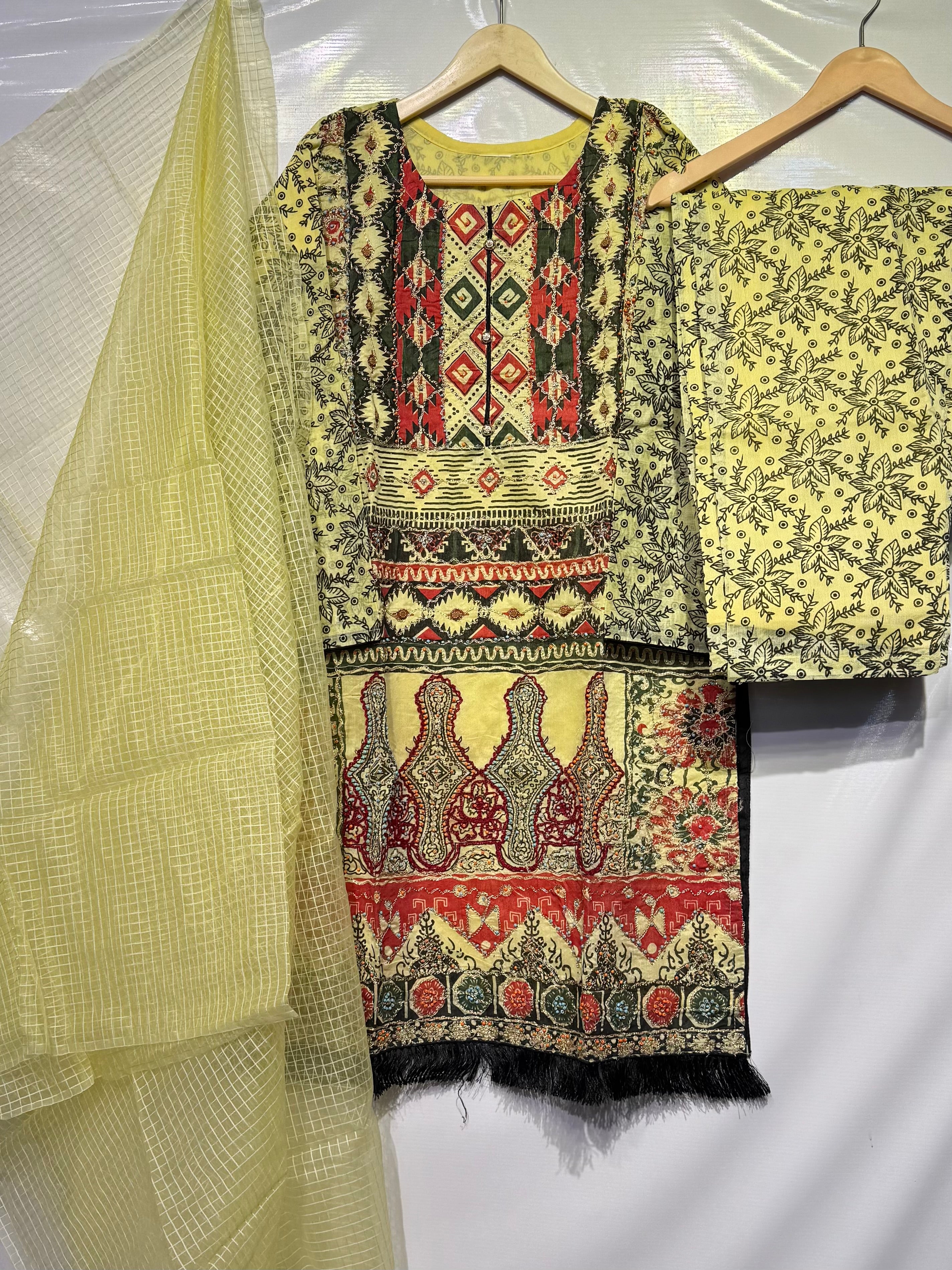 Paper cotton thread+beats+tilla+printed shirt🧵printed trouser & organza dupatta 3 pcs 👗