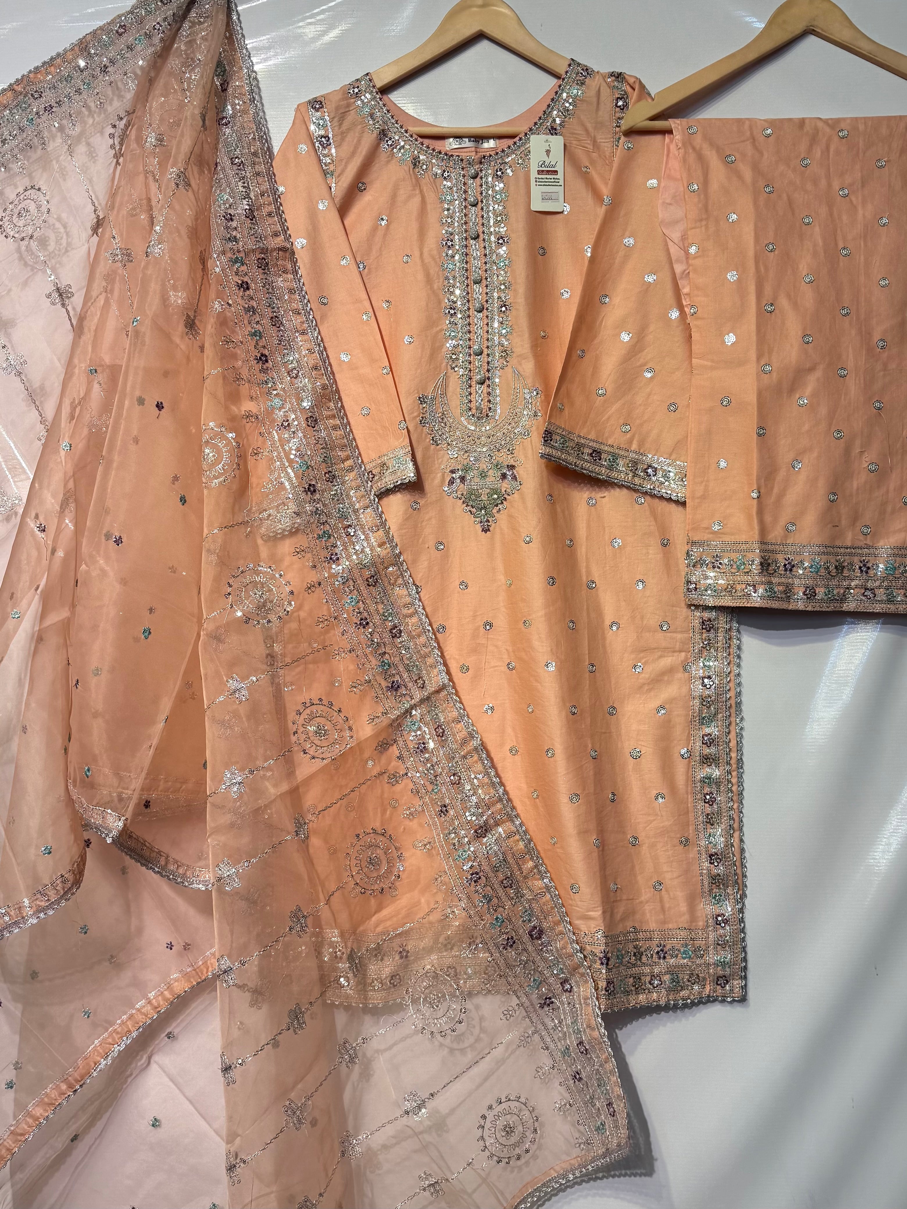 Fully silver sequential with thread embroidered🧵pure cotton Lawn 3 pcs dress 👗