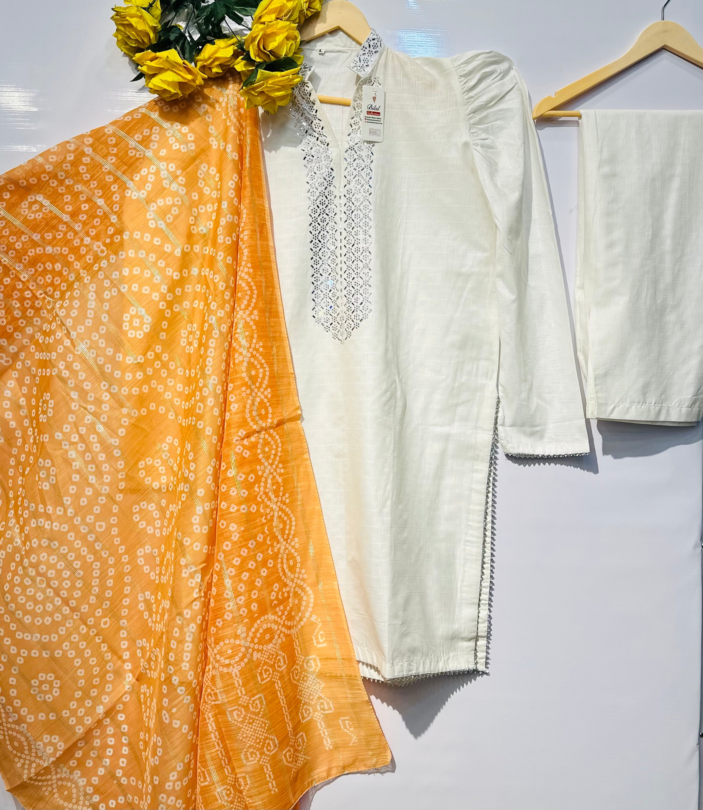Beautiful puffy styled sleeves shirt with print dupatta 3 pcs👗 - bilalcollectionstore