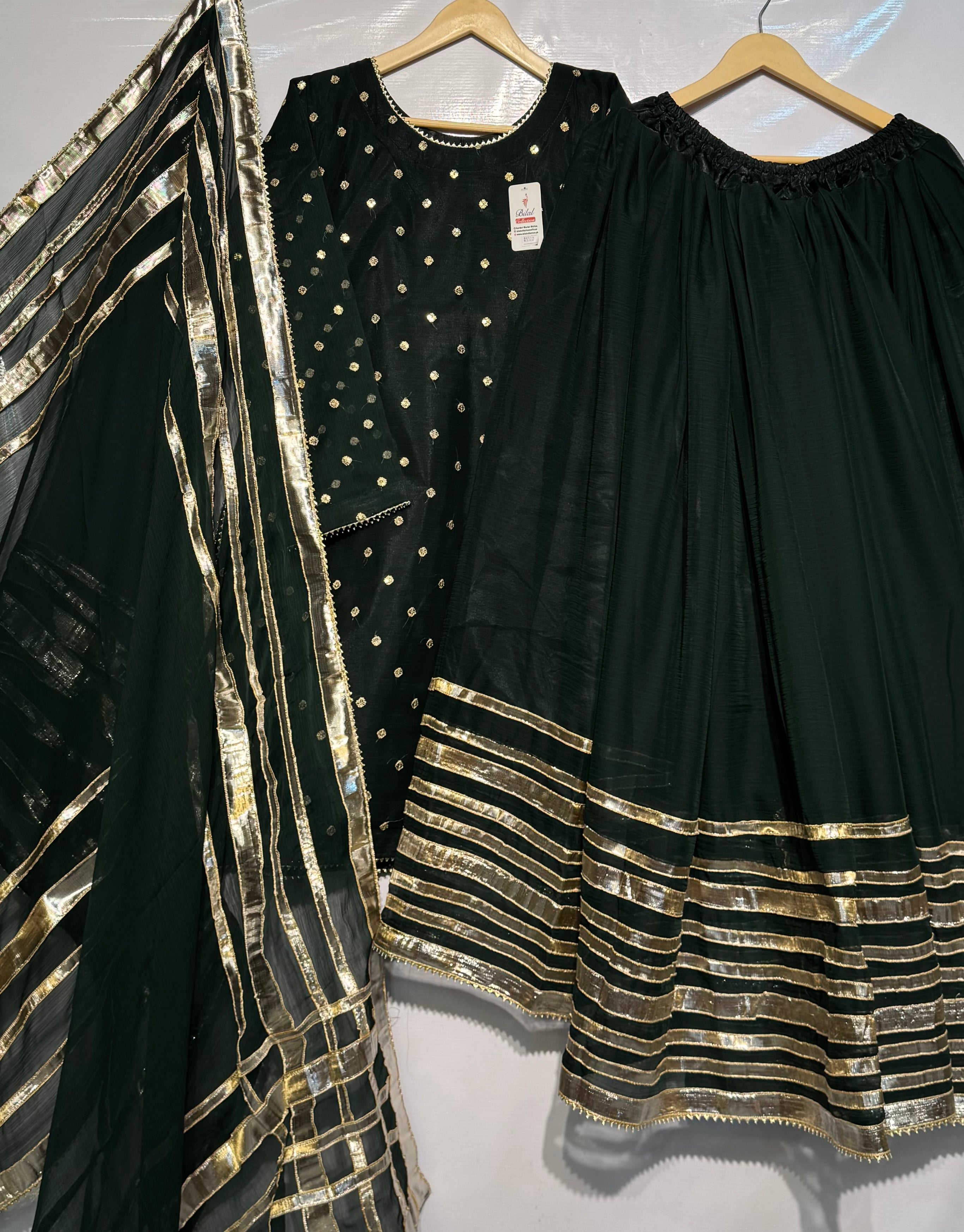 Adorable massive 250+ inches flaired gharara set ✨