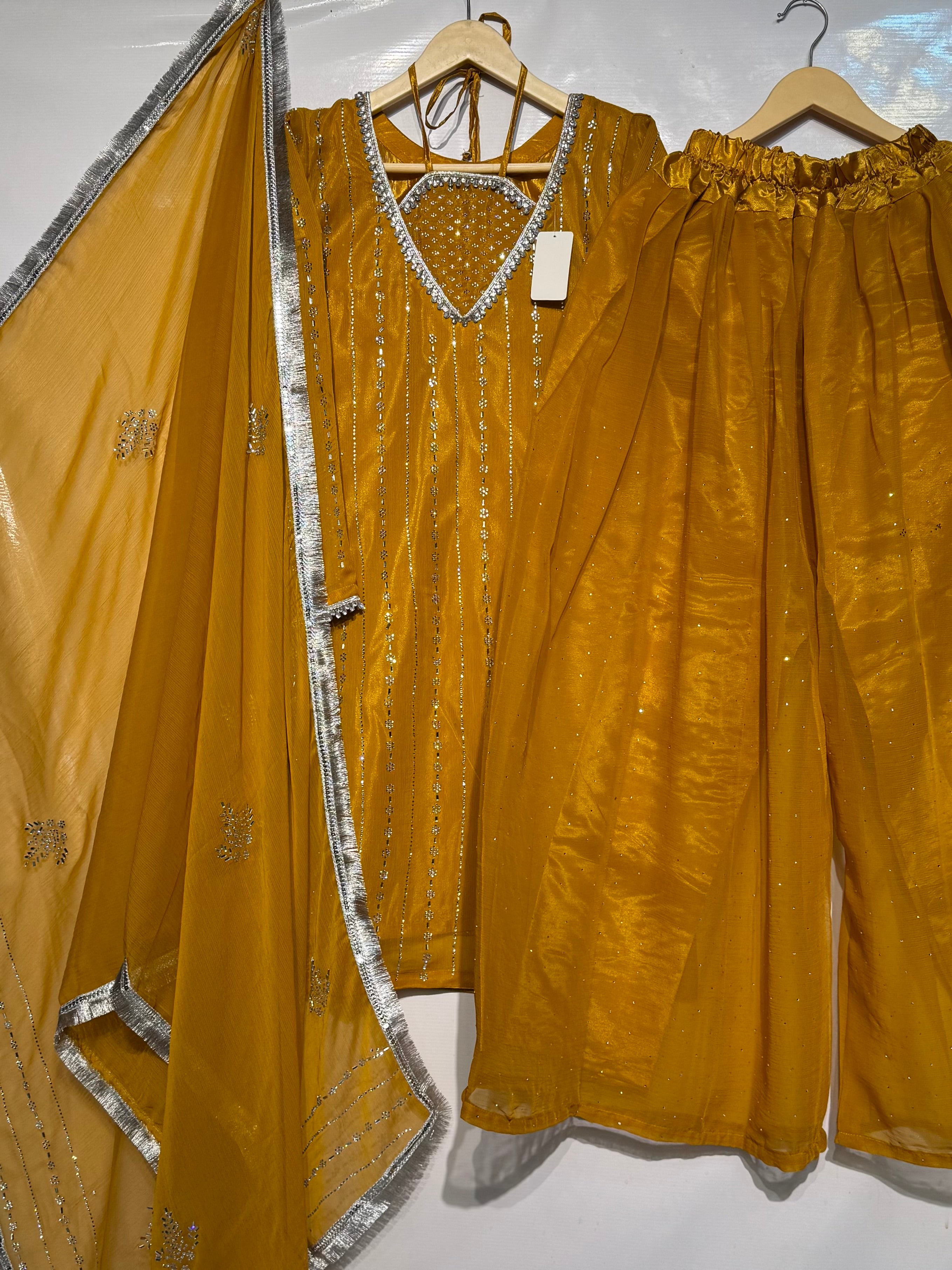 Stone mukesh worked🧵perfect wedding pret ✨