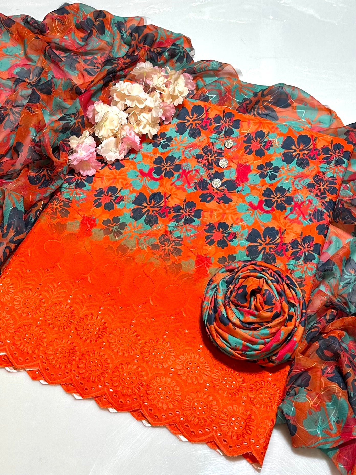 UNSTITCHED Schiffli chikankari shirt🪡, chiffon dupatta & printed trouser 3 pcs👗