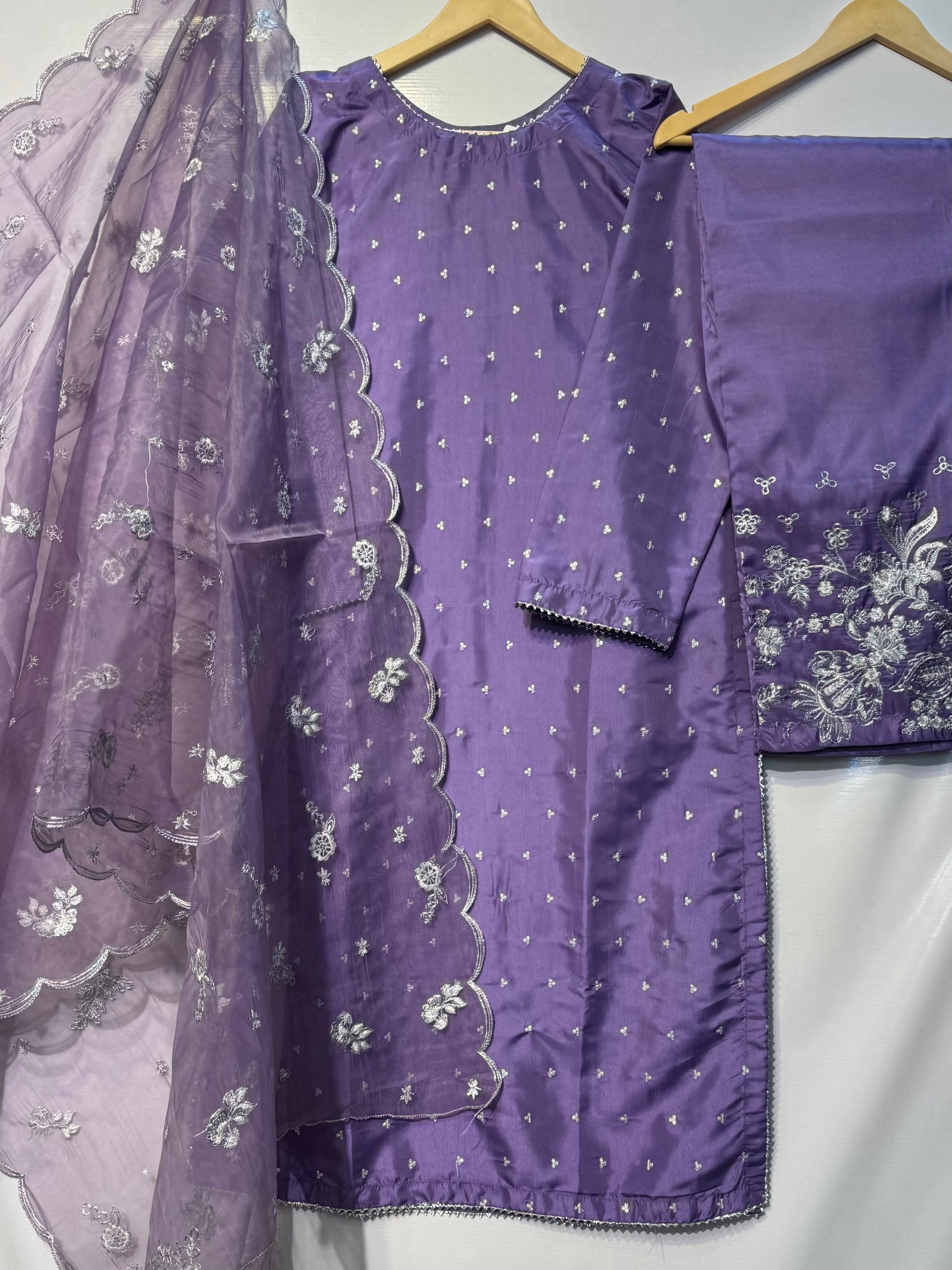 Soft katan silk thread embroidered🧵3 pcs dress 👗