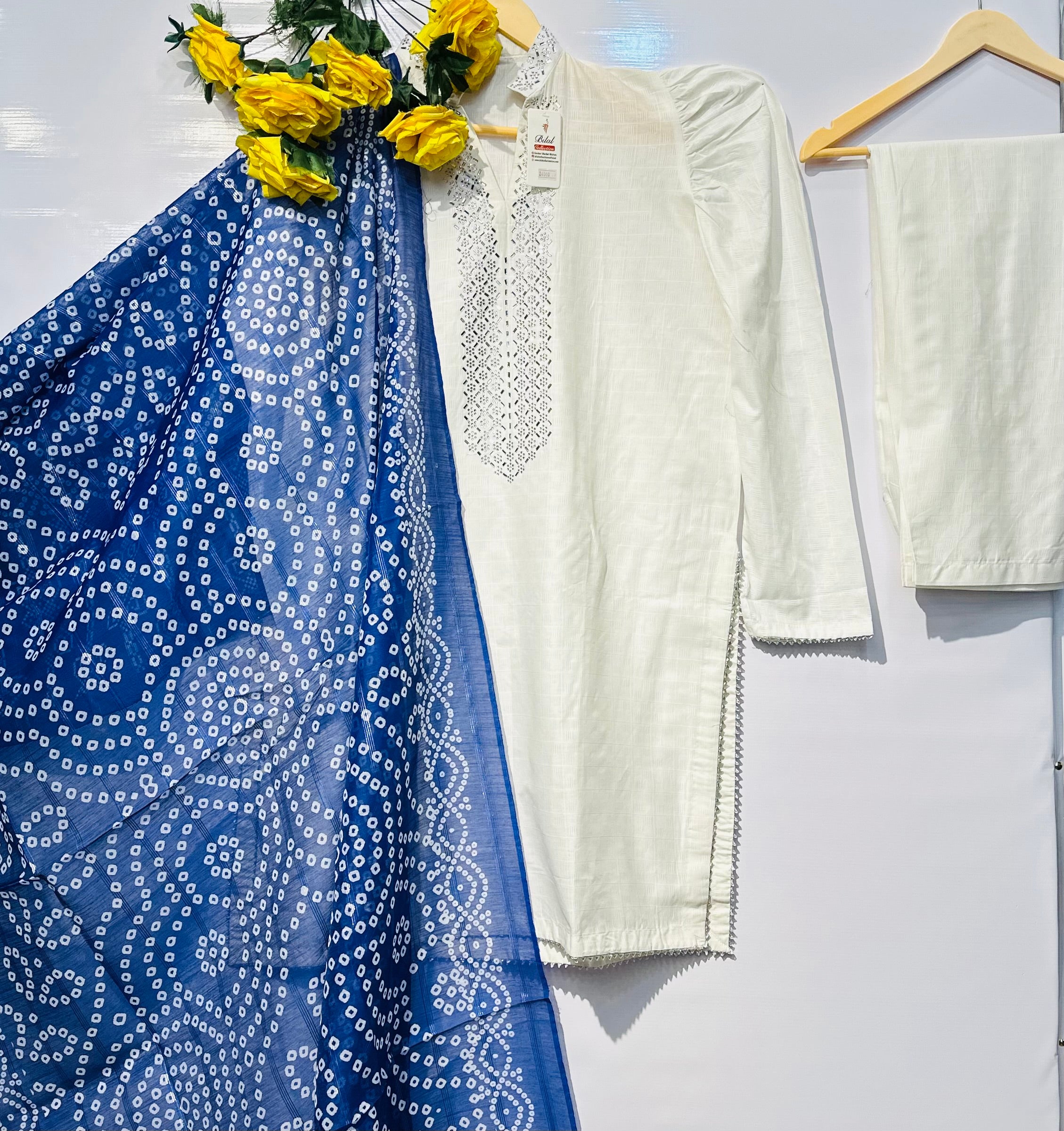Beautiful puffy styled sleeves shirt with print dupatta 3 pcs👗 - bilalcollectionstore