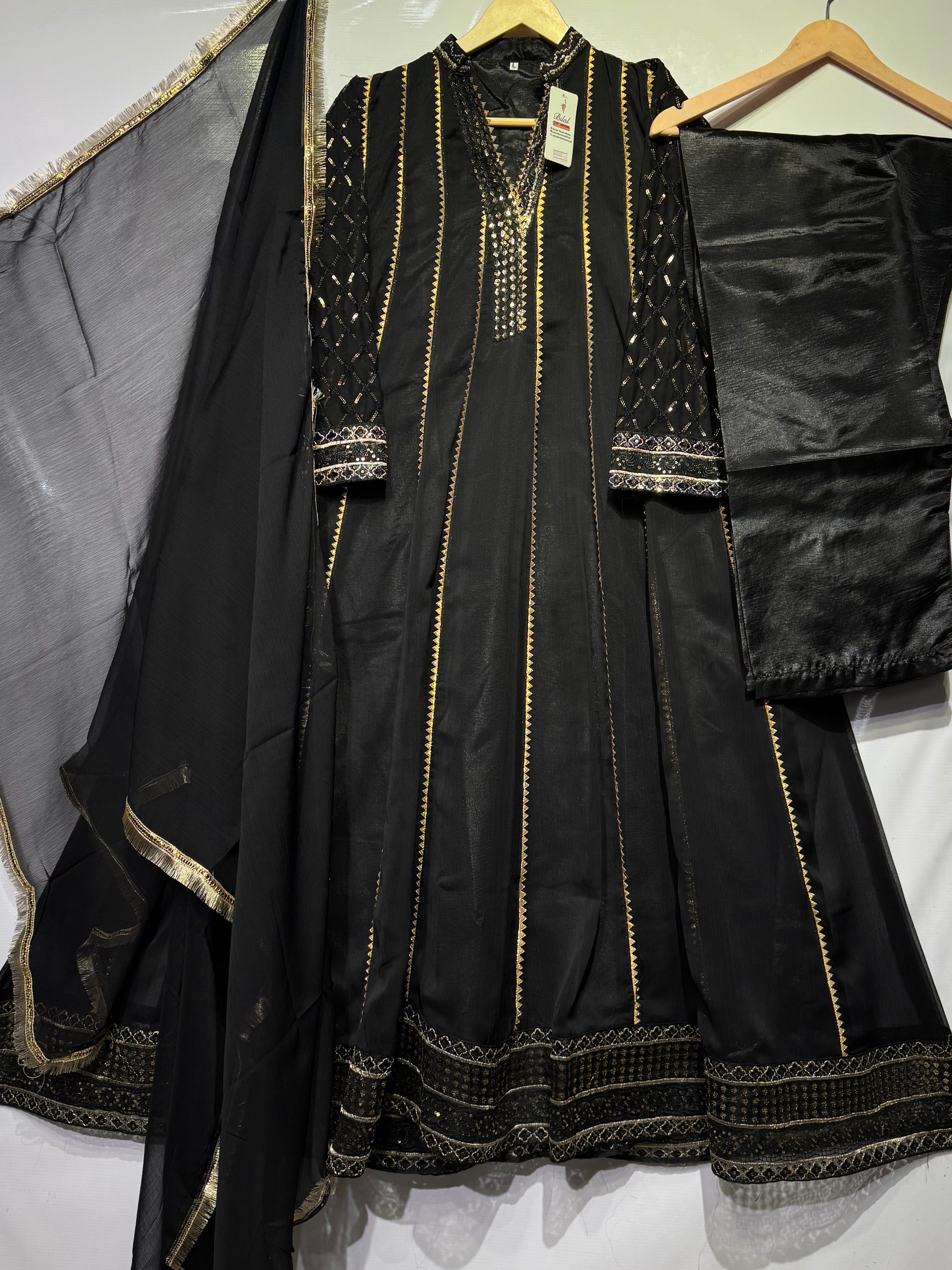 Crinkle chiffon lace patched frock with sequence embroidered🧵gala daman, Chiffon dupatta & Katan trouser 👗