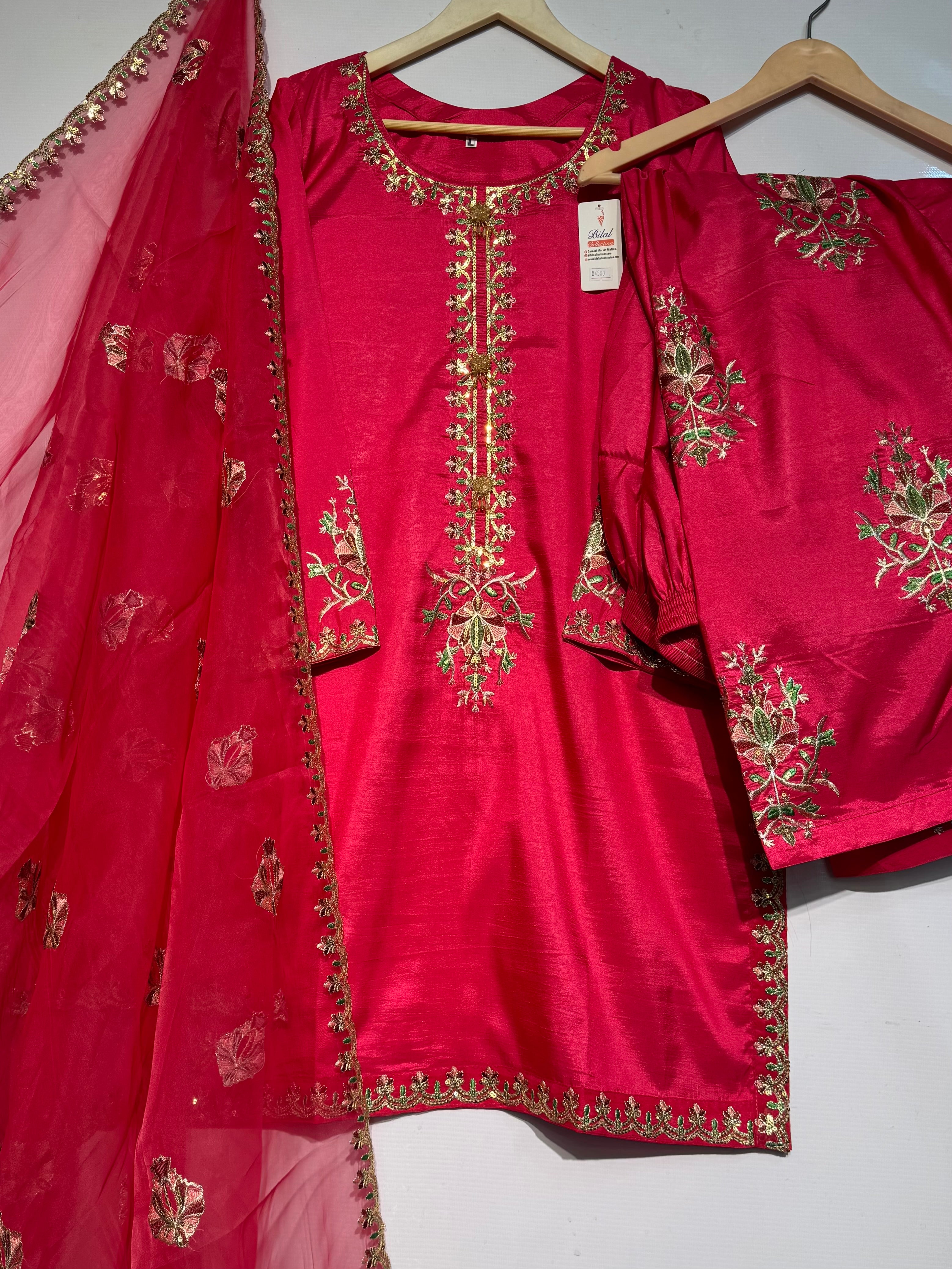 Pure sheesha Silk sequence dhaga embroidered🧵farshi shalwar 3 pcs dress✨