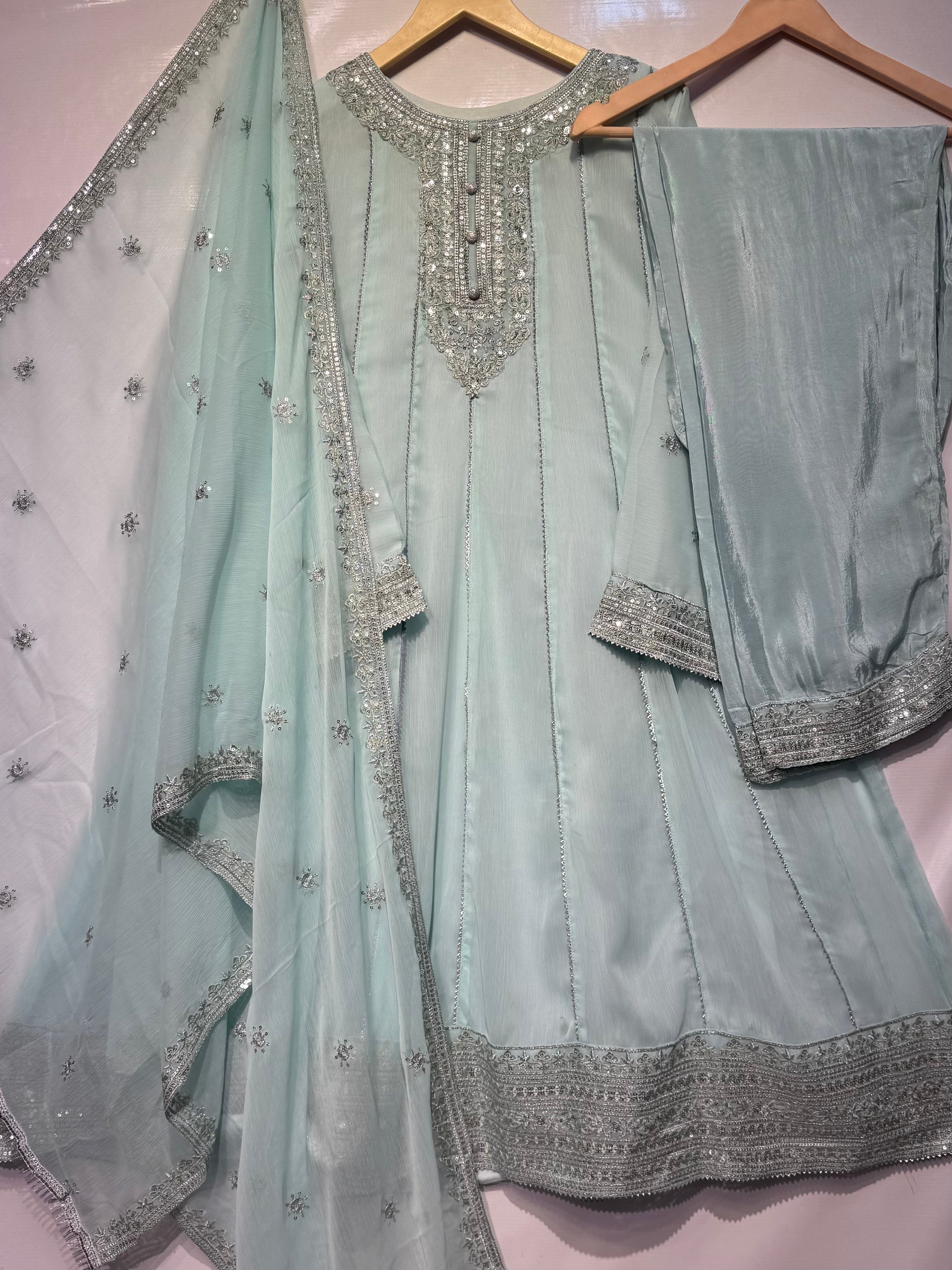 Bareeze Embroidered Elegance ✨