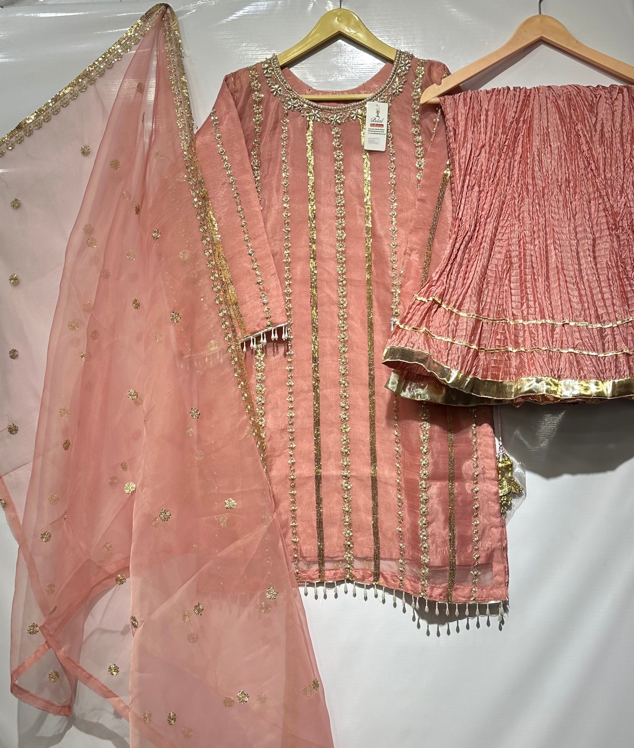 Sequence+pearl+beats embroidered organza shirt with dupatta & crush gharara 👗
