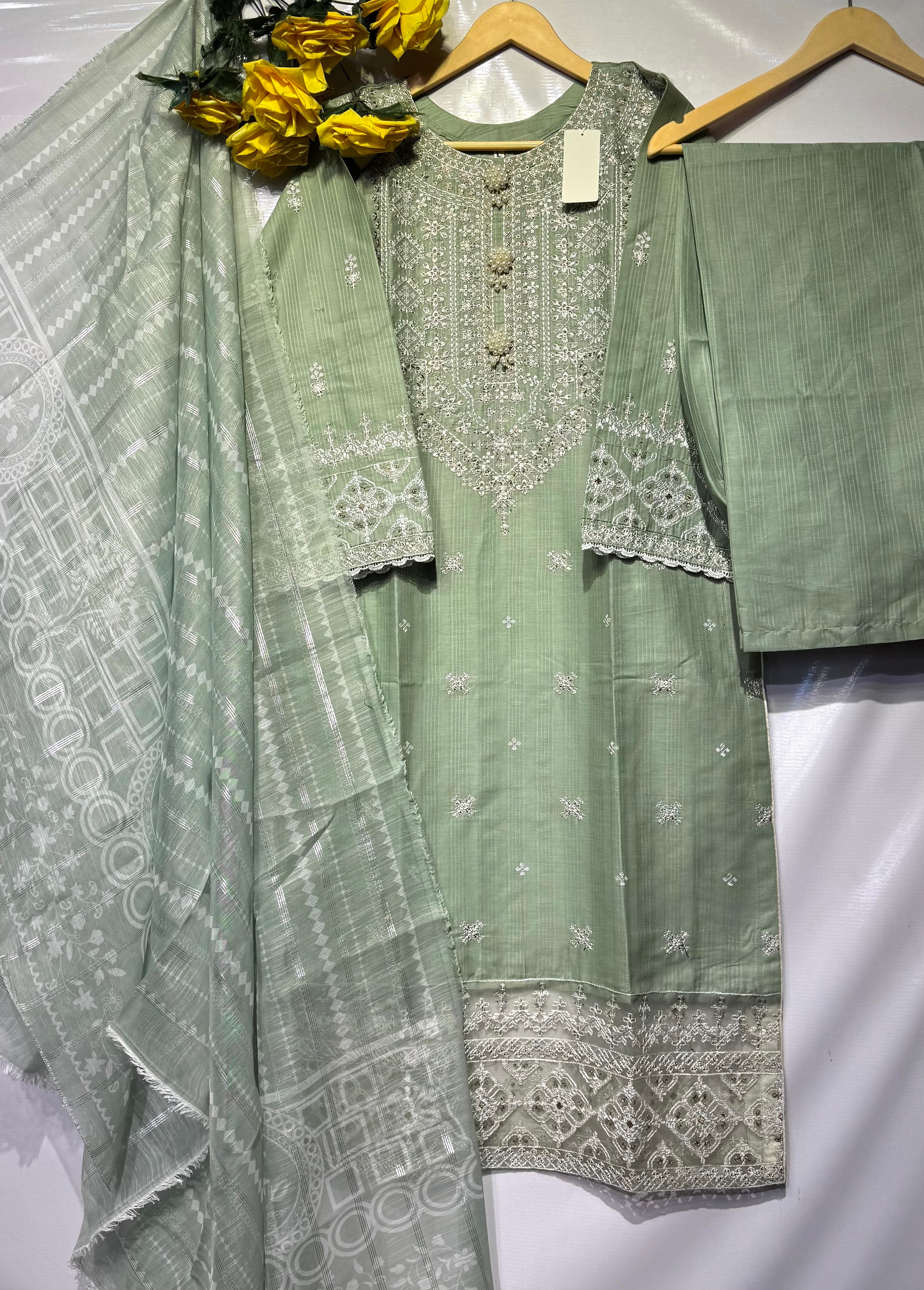 Fully dhaga embroidered long shirt with printed dupatta & trouser 3 pcs 👗