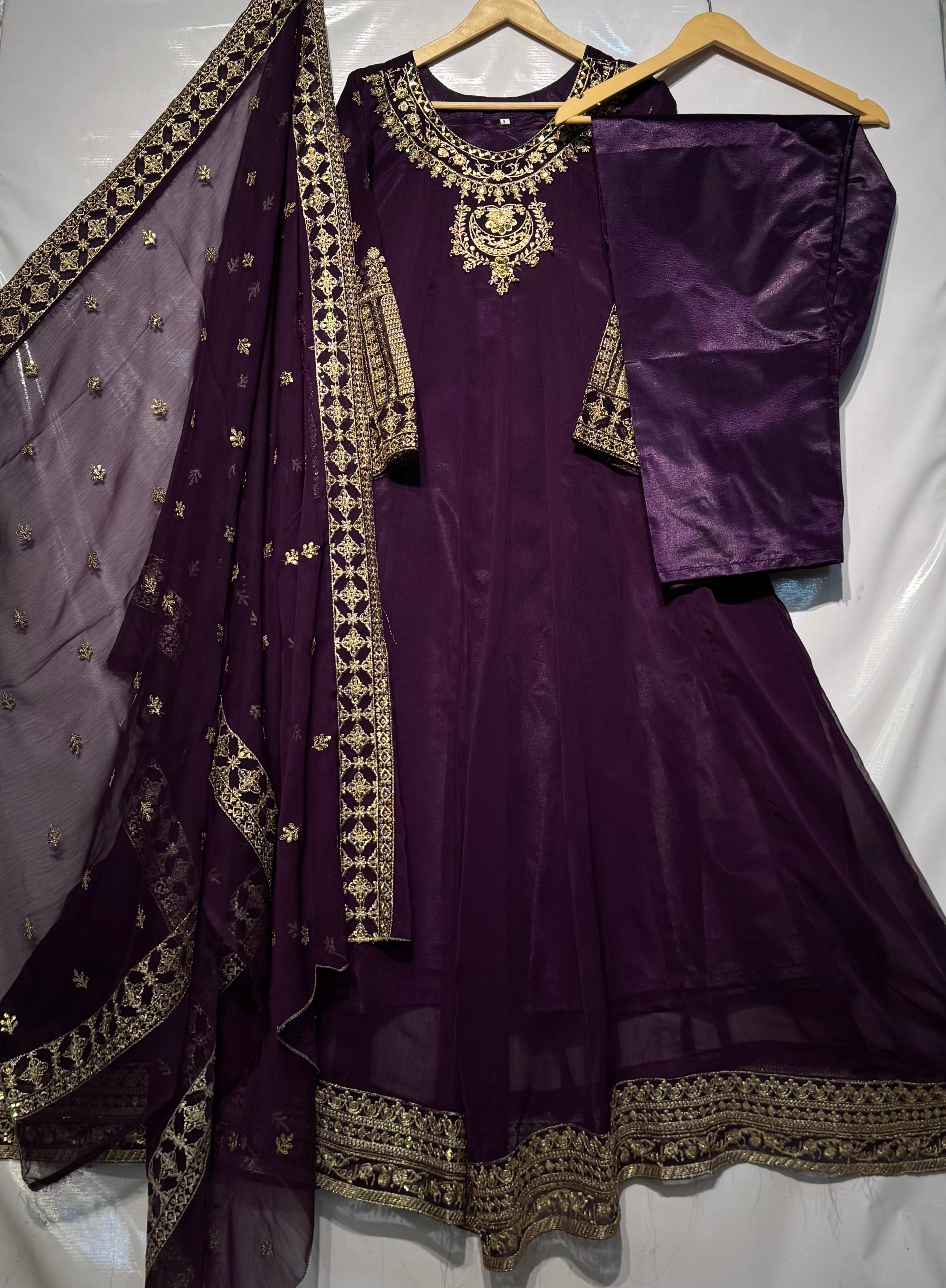 Sequence tilla embroidered🧵pleated style 3 pcs maxi🔥