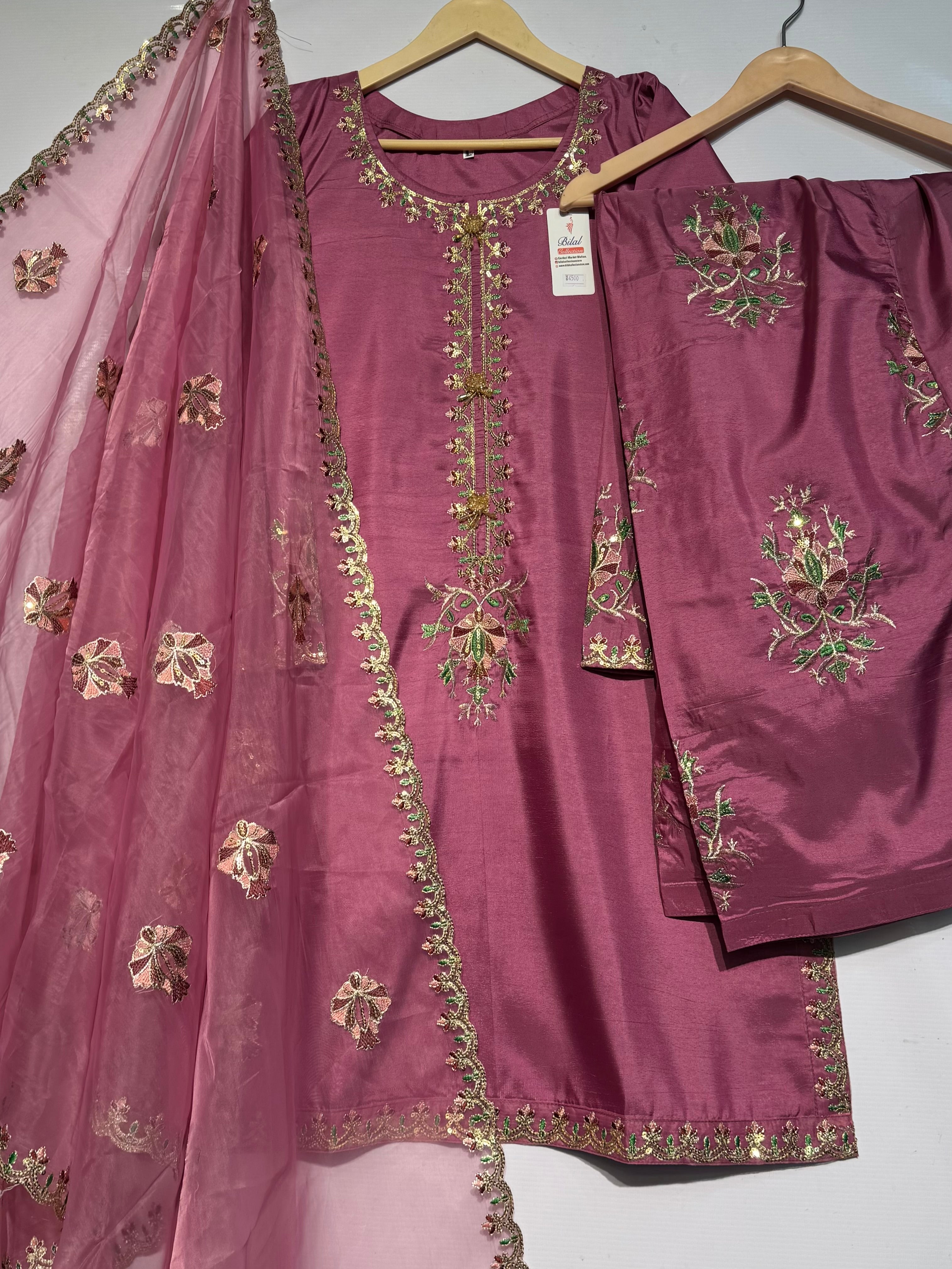 Pure sheesha Silk sequence dhaga embroidered🧵farshi shalwar 3 pcs dress✨