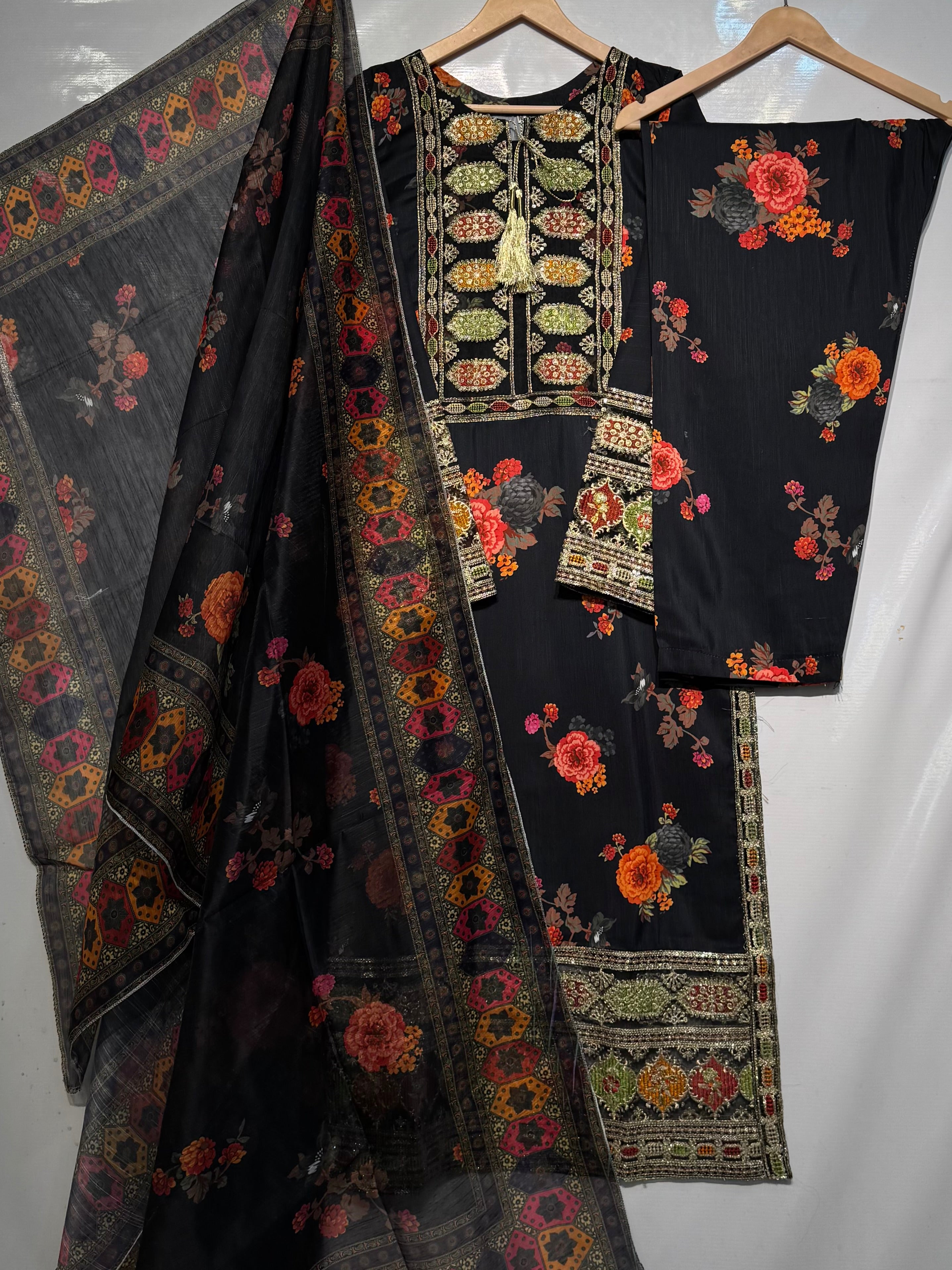 Premium winter khaddar silk Ensemble ✨