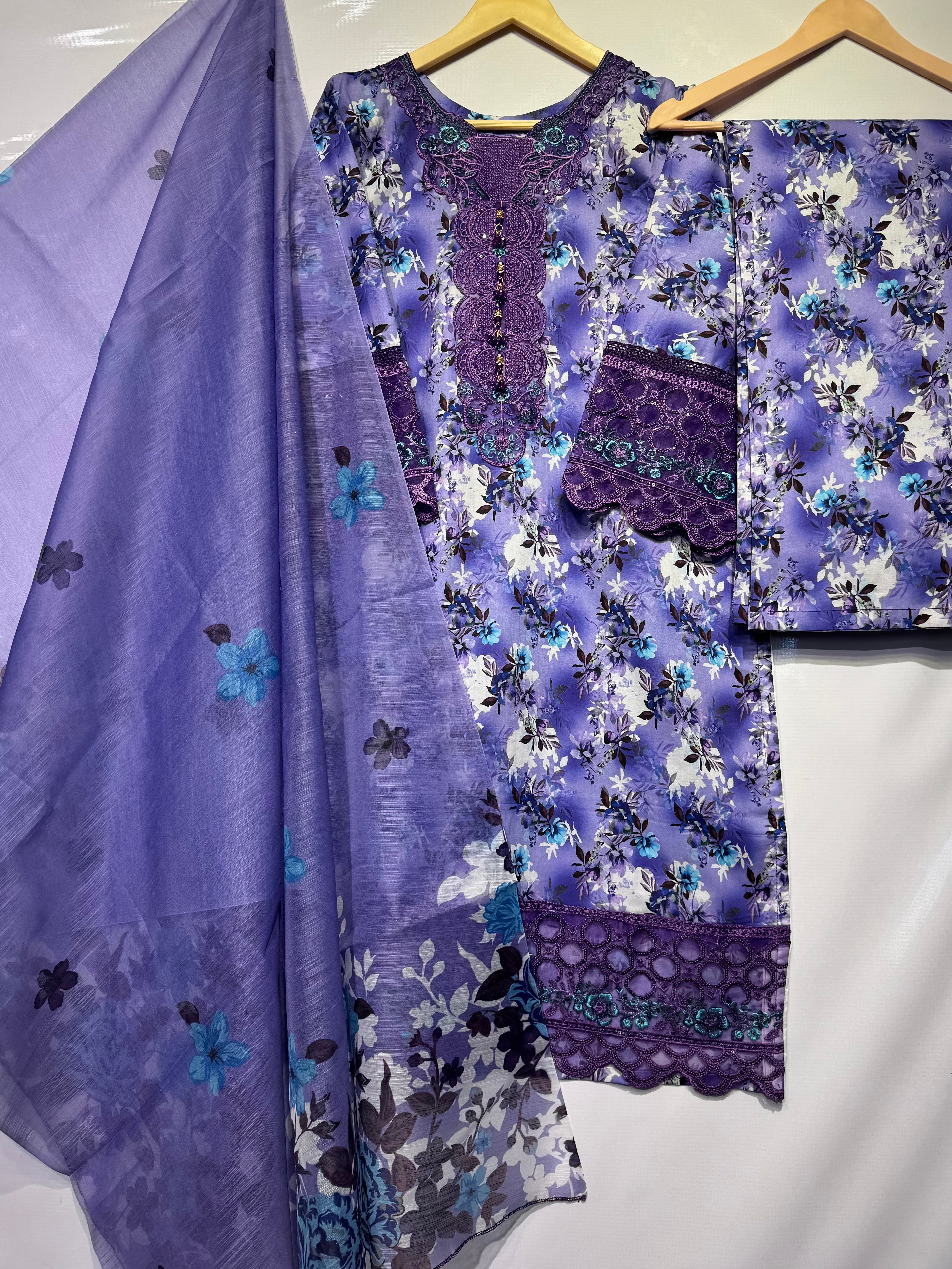 Soft cotton Lawn with embroidered🧵sleeves, neckline & daman, digital print monar khadi dupatta & printed plaso👗